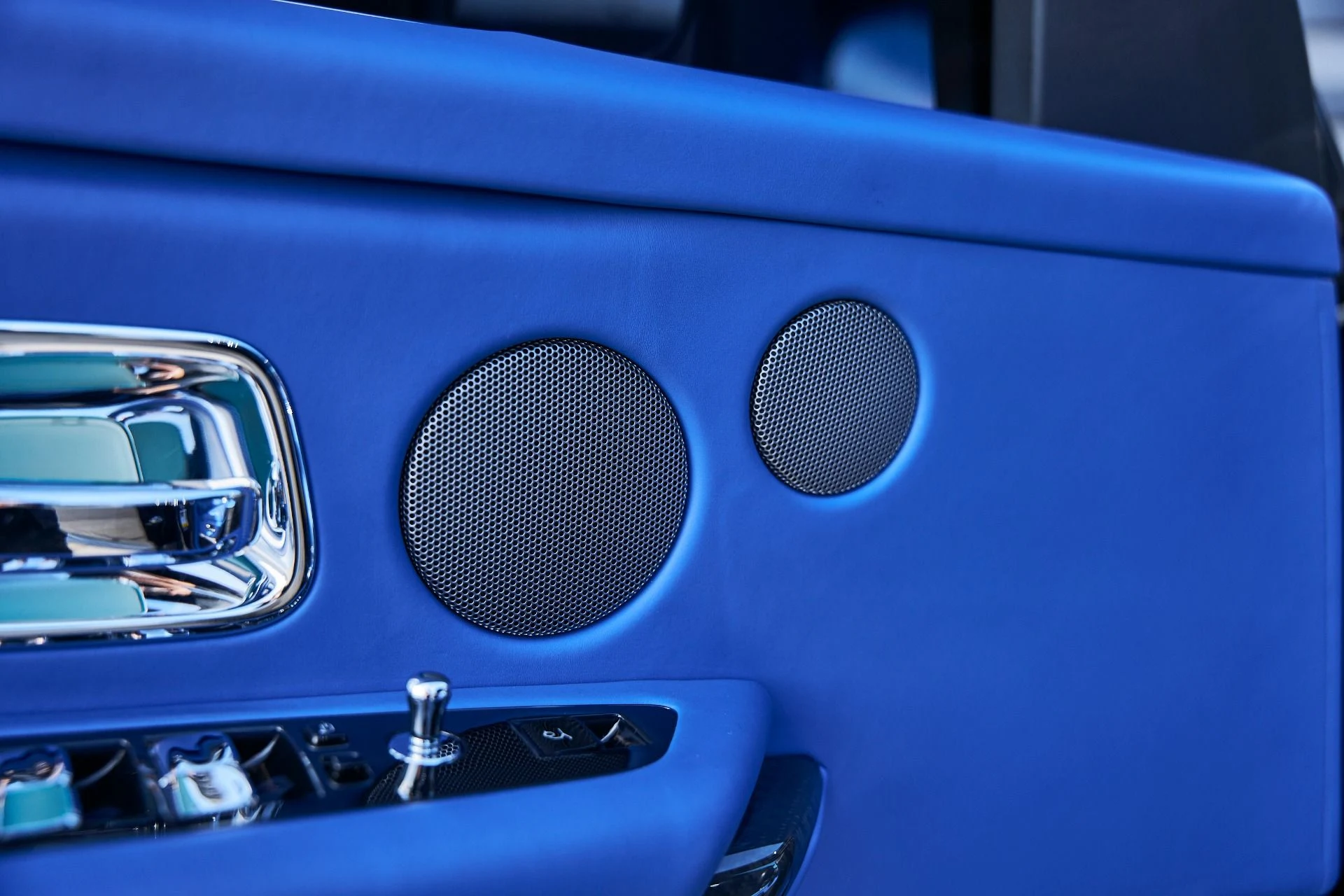 mph036_3493013376_Used_2021_Rolls_Royce_Cullinan_Base_1770692199_9f62b8a54c