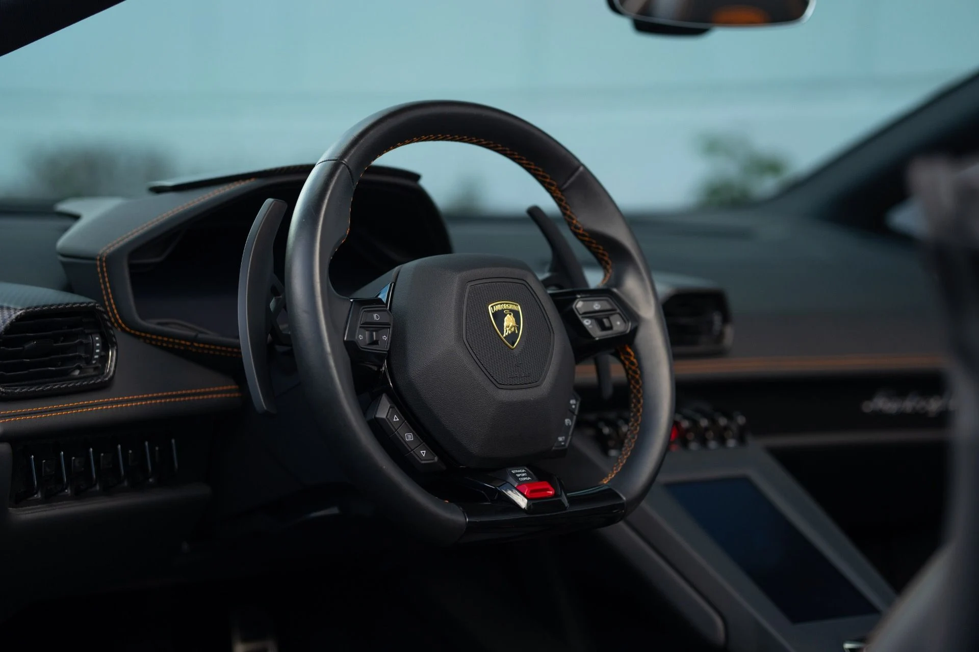 mph036_3501315160_Used_2023_Lamborghini_Huracan_EVO_Spyder_1763055563_06628aa748