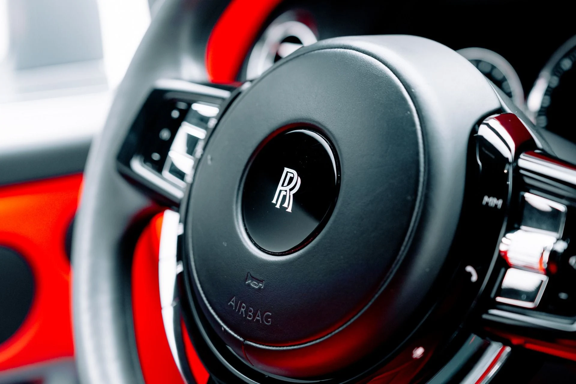 mph036_3524925388_Used_2020_Rolls_Royce_Cullinan_1764611753_a7f3afa264