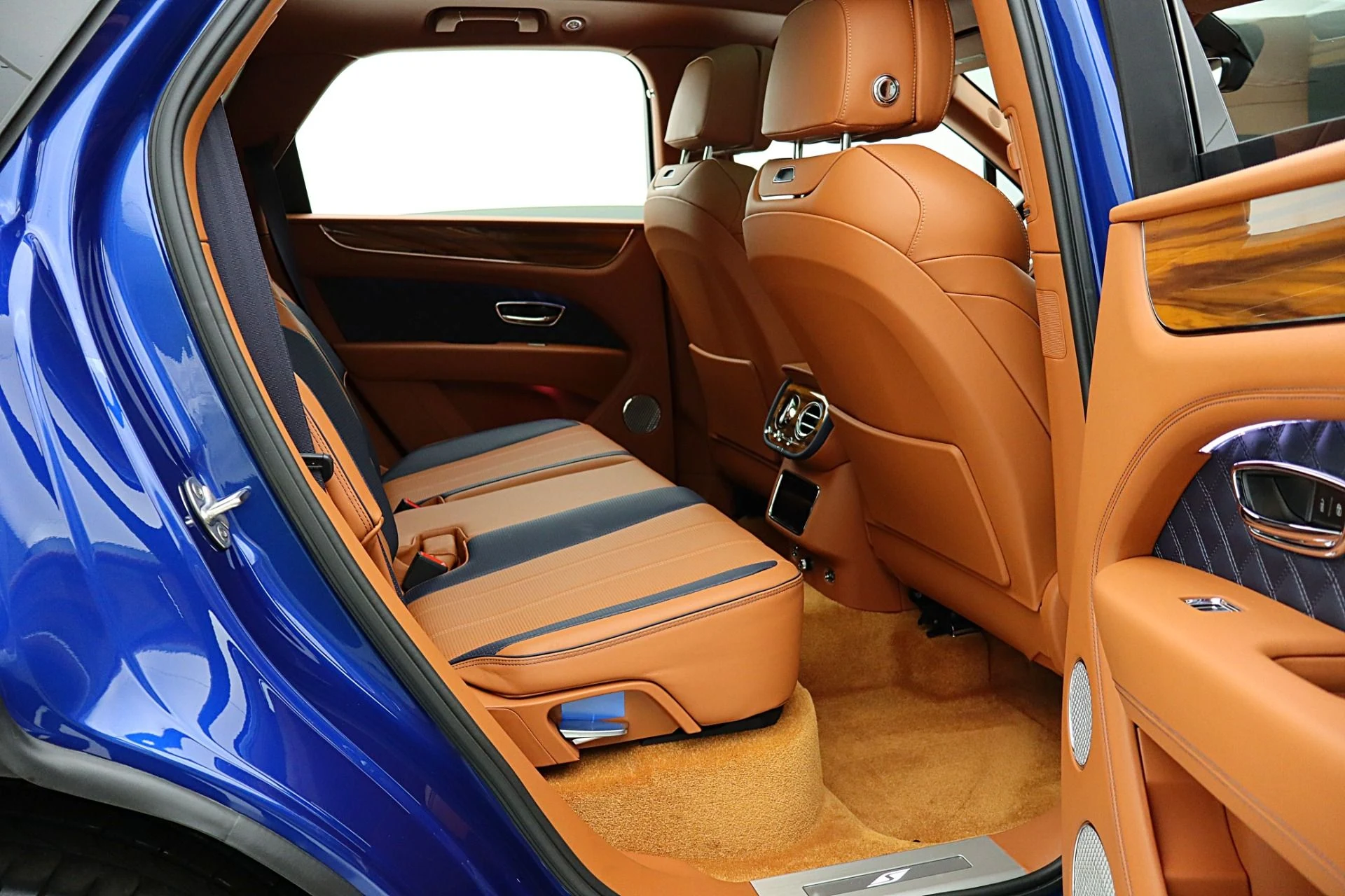 mph036_3530607395_Used_2022_Bentley_Bentayga_S_V8_f4db9af10a
