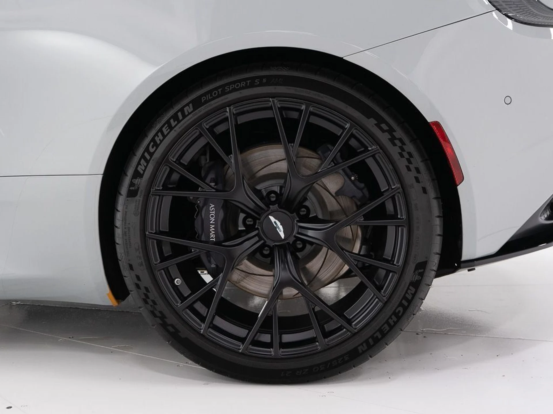 mph036_3532752153_3a2c80569f1f6f6d8d0196dbd44e2972_7d07fc03e0