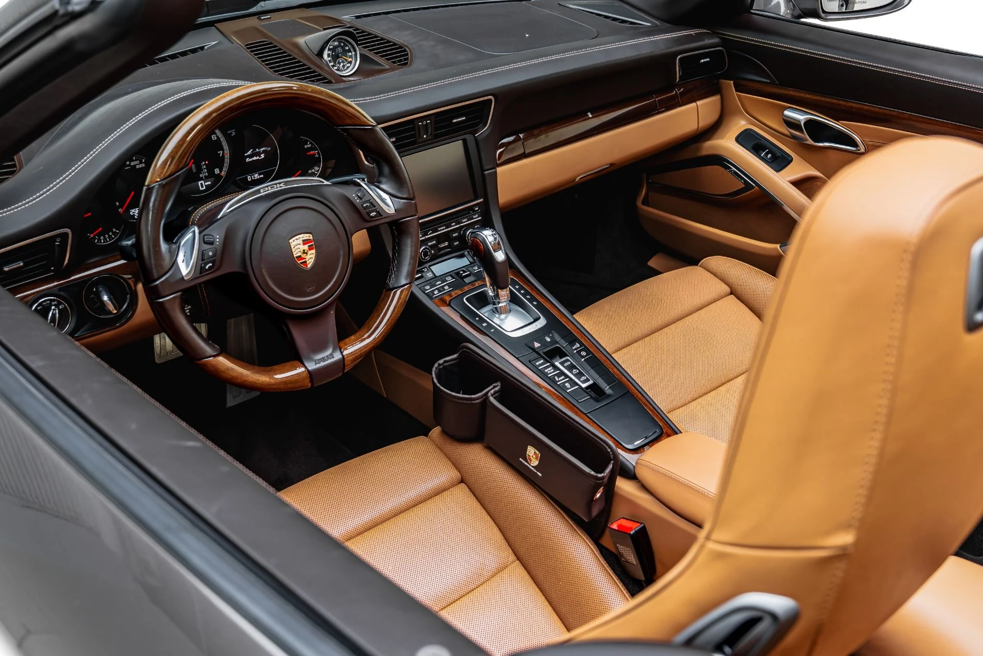 mph036_3540953737_Used_2015_Porsche_911_Turbo_S_1783626514_af73100971