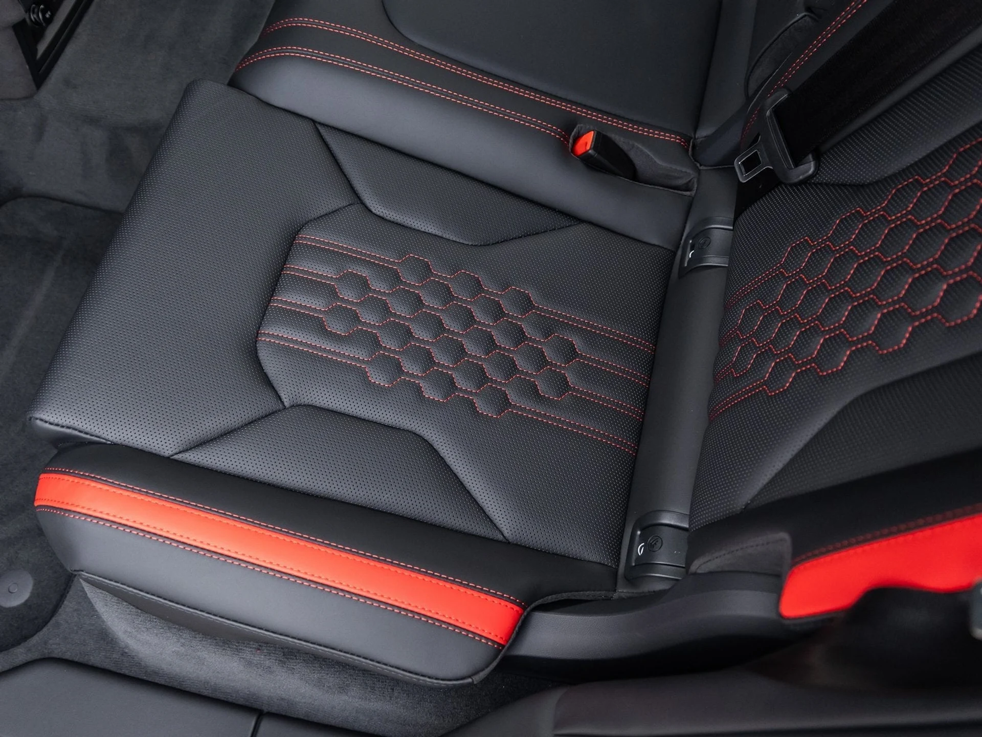 mph036_354715070_37_0893f3c9f7