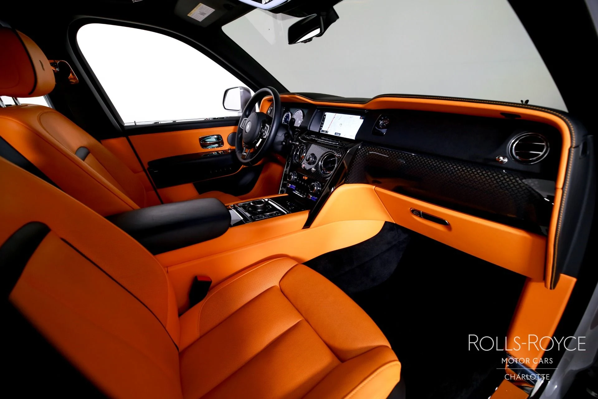 mph036_3549732464_Used_2024_Rolls_Royce_Black_Badge_Cullinan_1765396280_dee3be7a8e