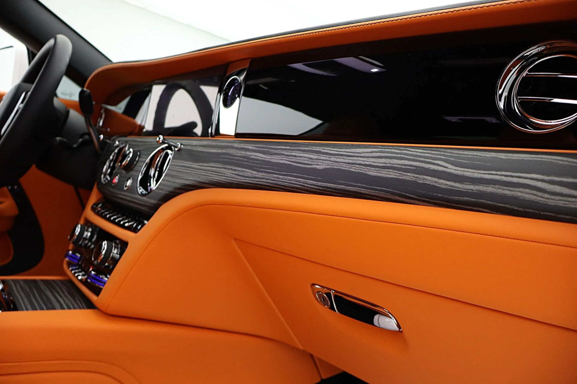 mph036_3556120226_Used_2026_Rolls_Royce_Spectre_LEASE_OPTIONS_AVAILABLE_287da6cd25
