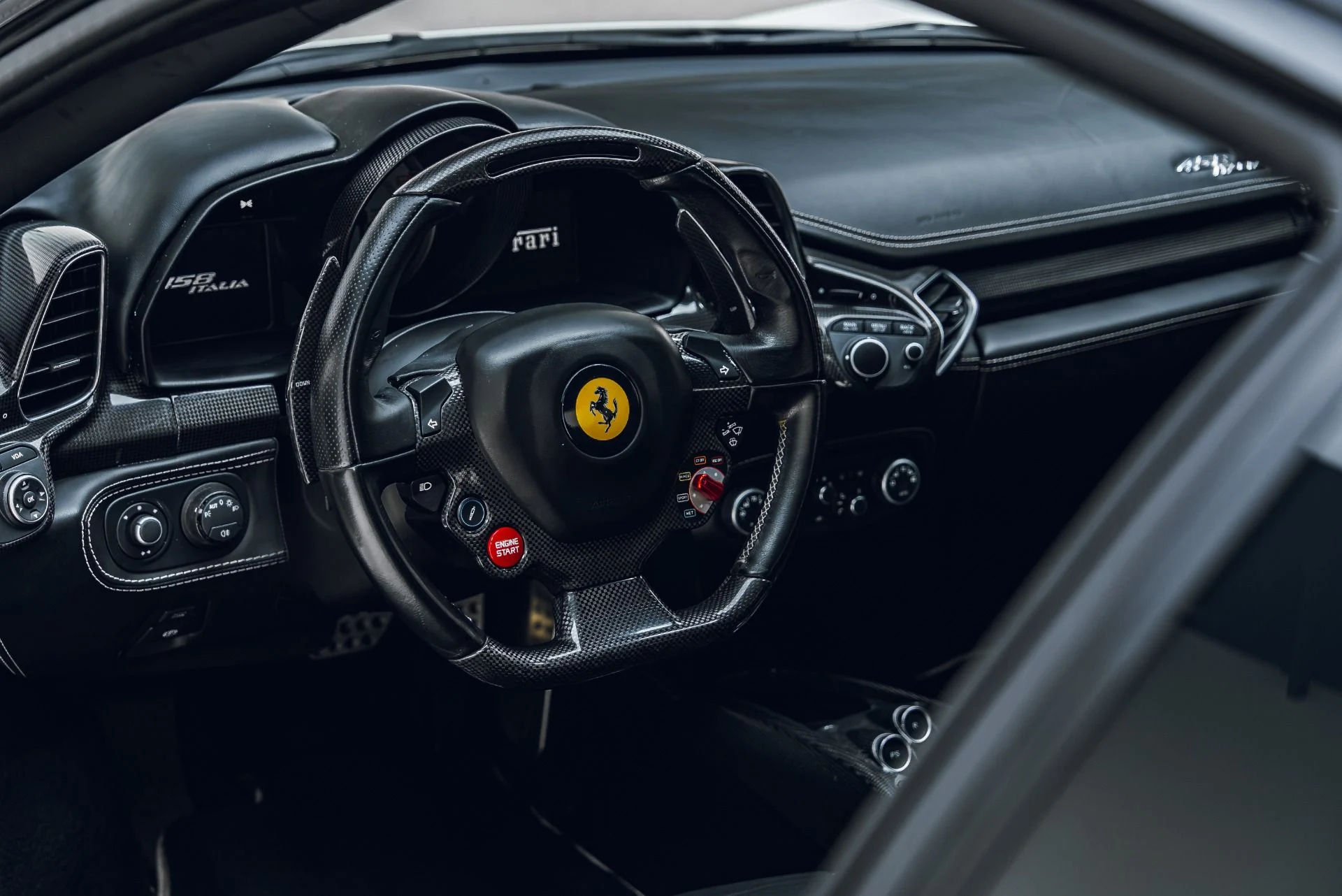 mph036_35607687_Used_2012_Ferrari_458_Italia_1783629046_8ddad2eecf
