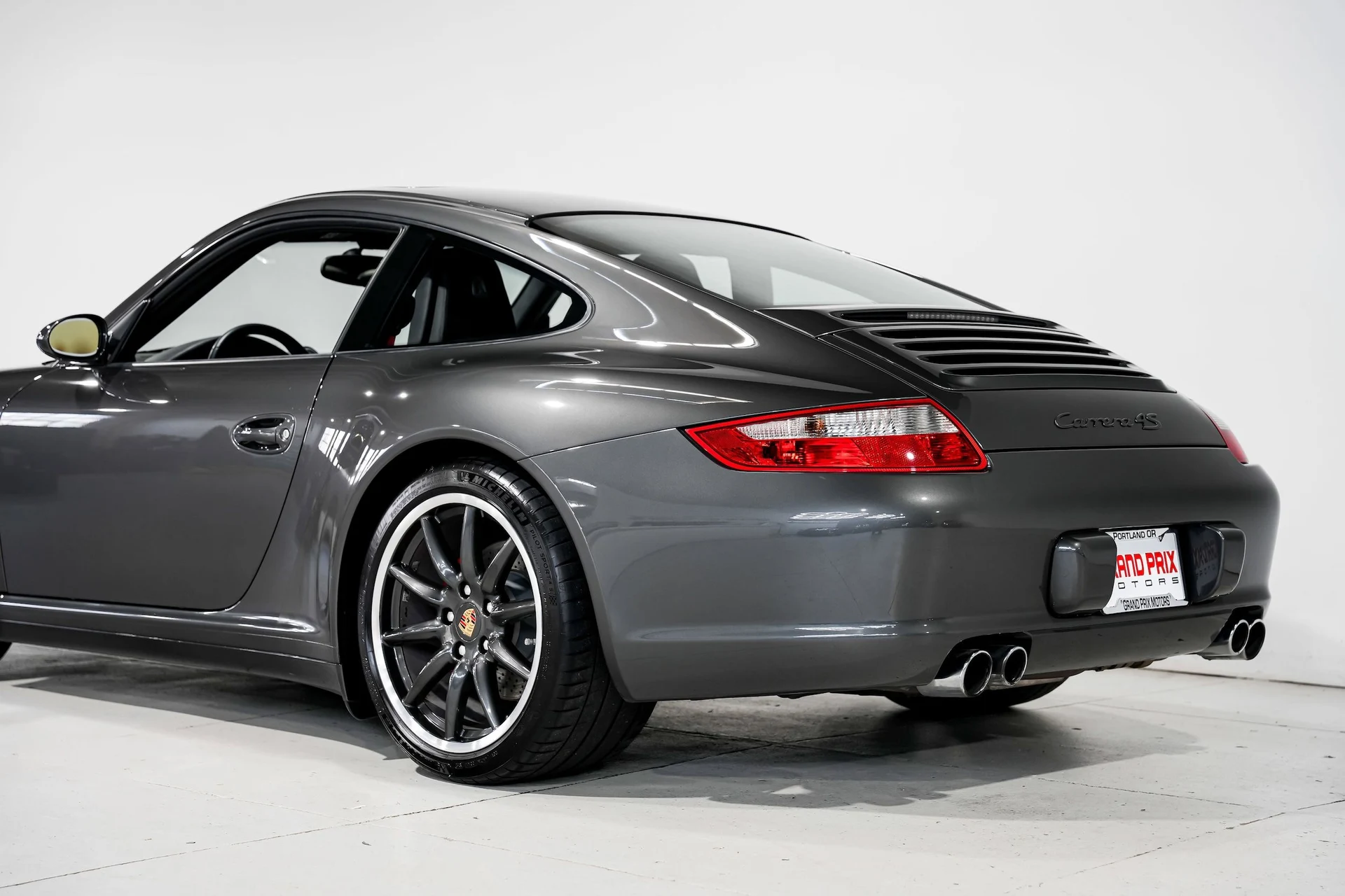 mph036_3562280591_469be1618b918d28ce1544da9d4bfd39x_8bc5d3c7f5