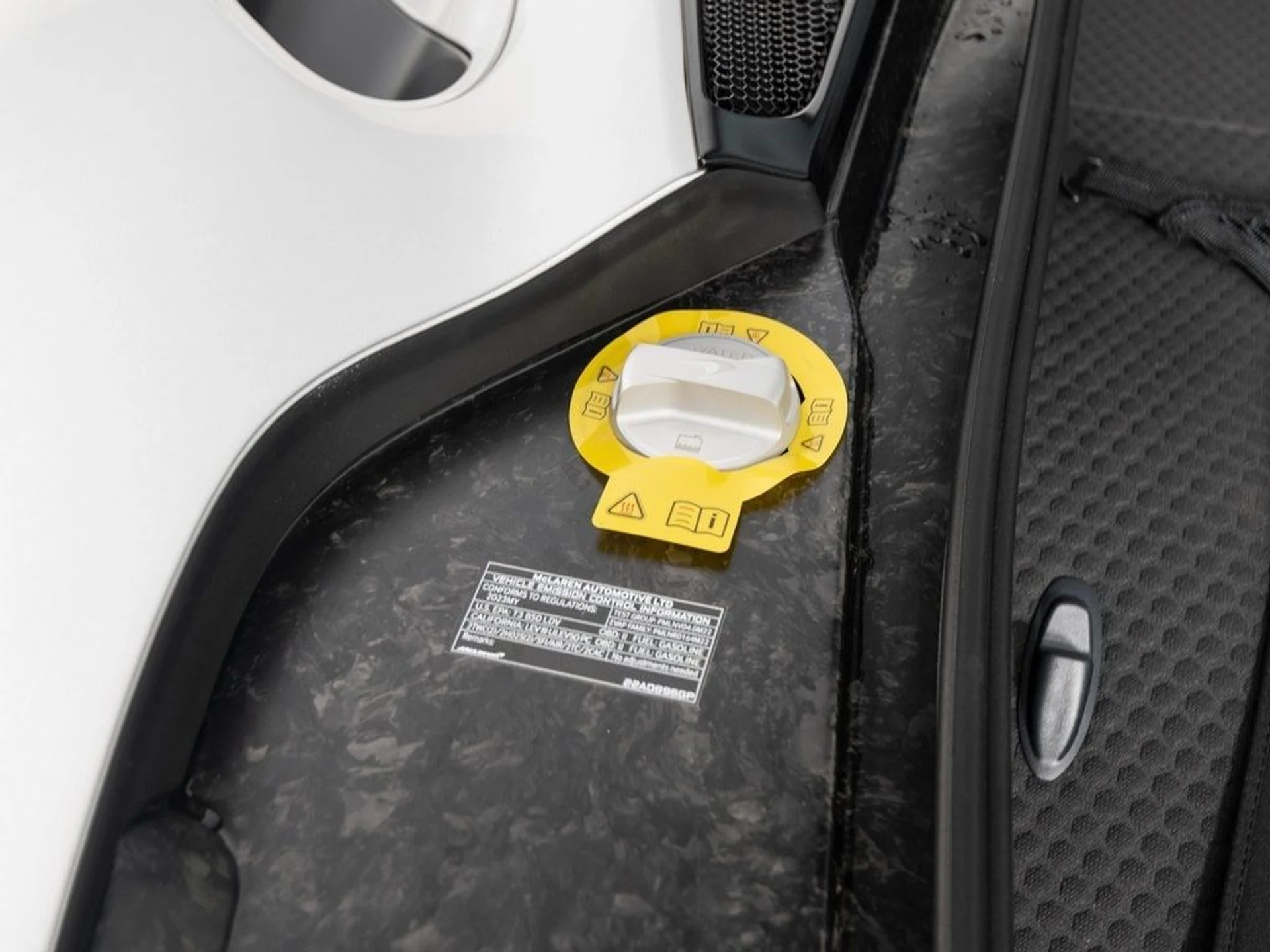 mph036_3565517763_763ec4fa816f77793ec1339c8c774b5fx_2c60e46cb1