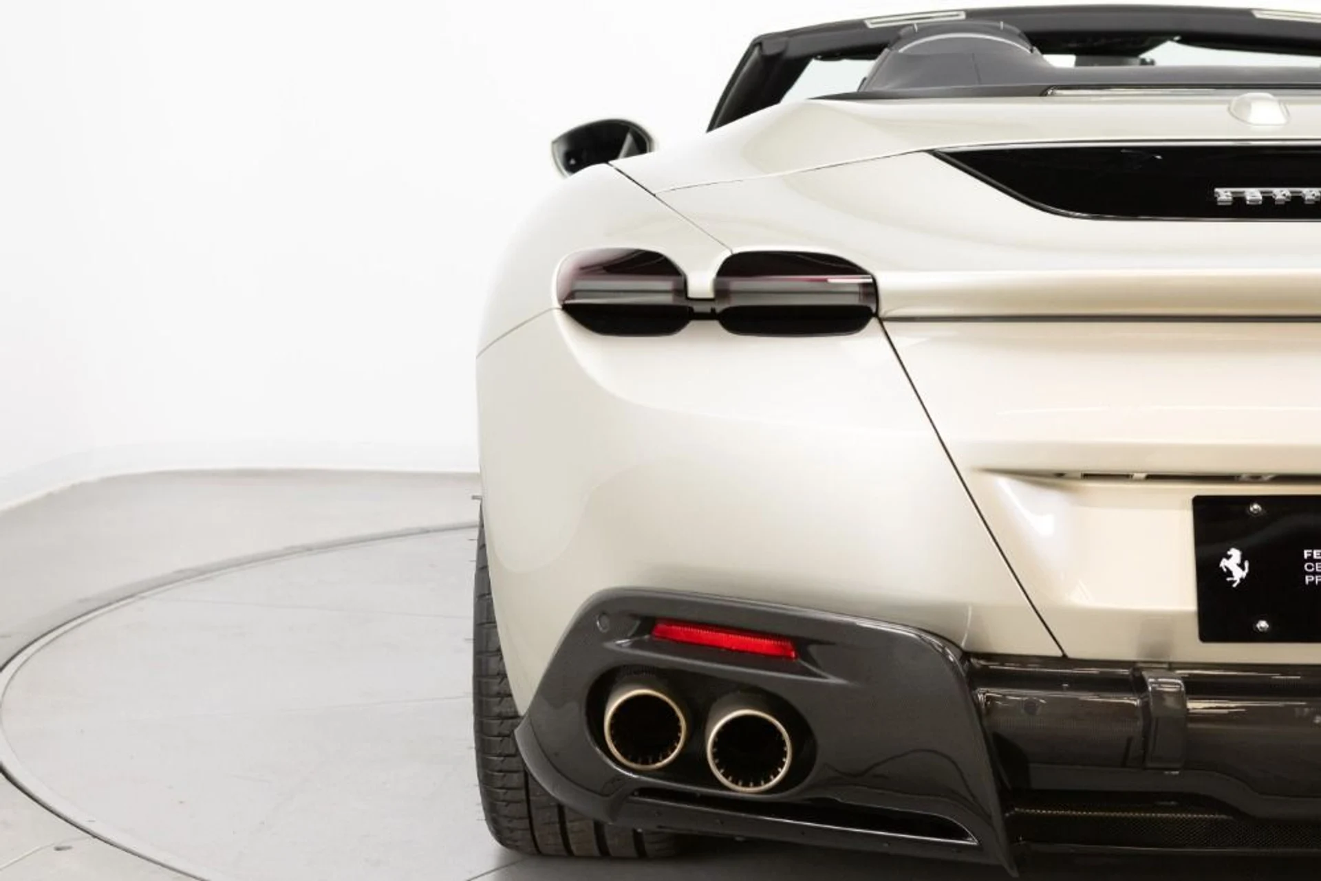 mph036_3574246780_Used_2024_Ferrari_Roma_Spider_8af6f914dc