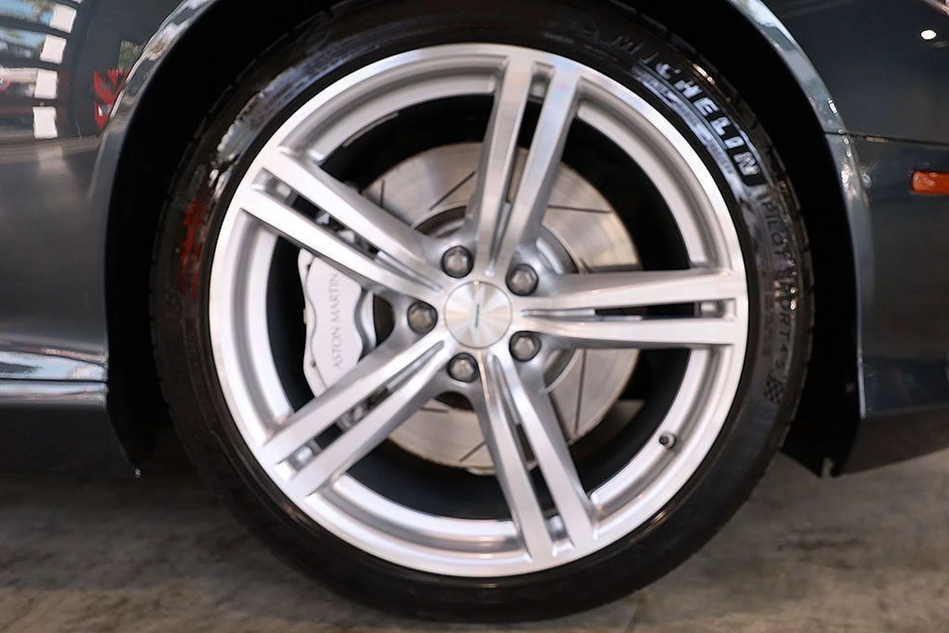 mph036_3575027274_used_2007_aston_martin_db9_2drcoupemanual_9689_21830752_37_1024_8cb5b930d7