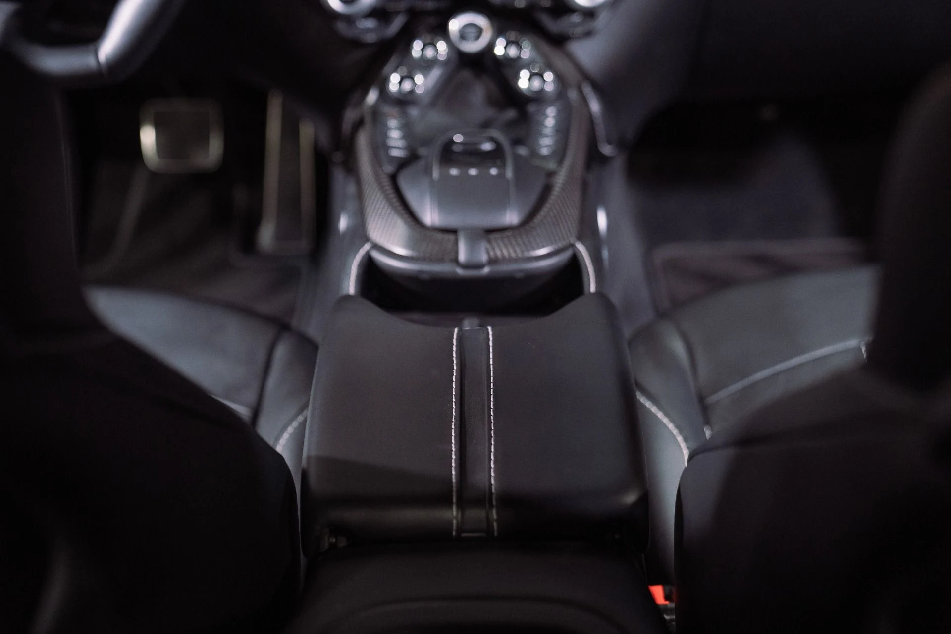 mph036_3585661089_Used_2019_Aston_Martin_Vantage_1792797785_f73afb04e7