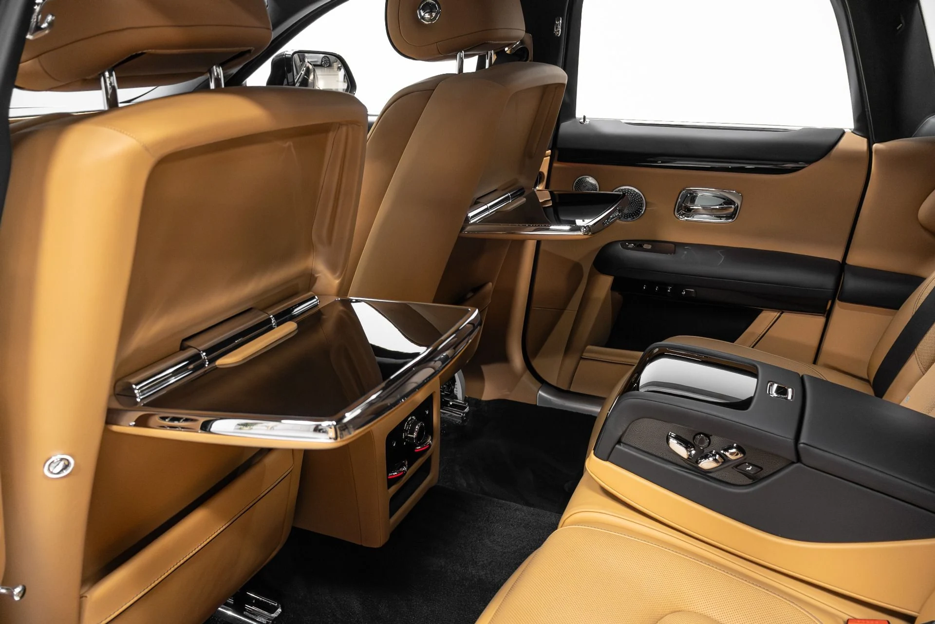 mph036_3590883482_Used_2022_Rolls_Royce_Ghost_1767138231_53f4470a13