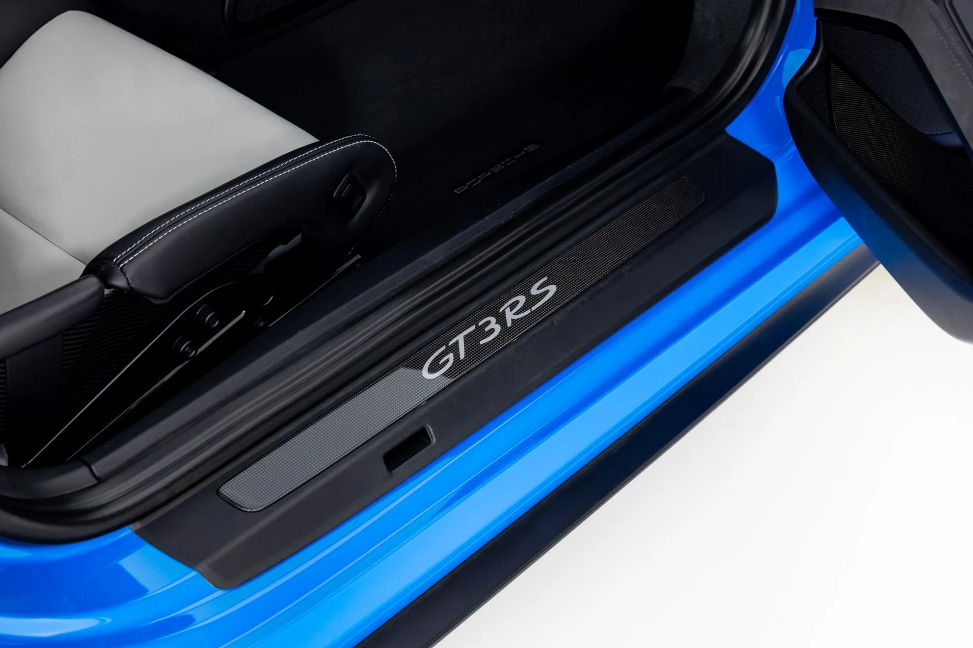 mph036_35950443_Used_2016_Porsche_911_GT_3_RS_1769037884_580cd58dff