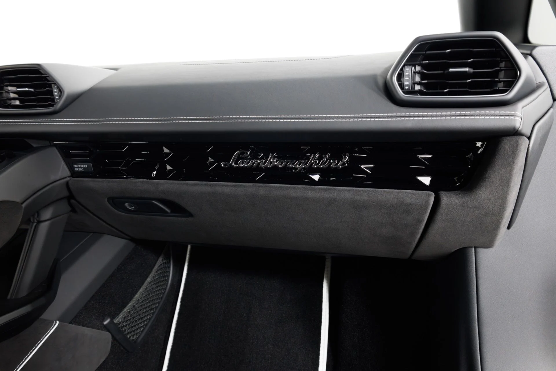mph036_3597625248_Used_2020_Lamborghini_Huracan_LP_640_4_EVO_1779139557_a1e9552557