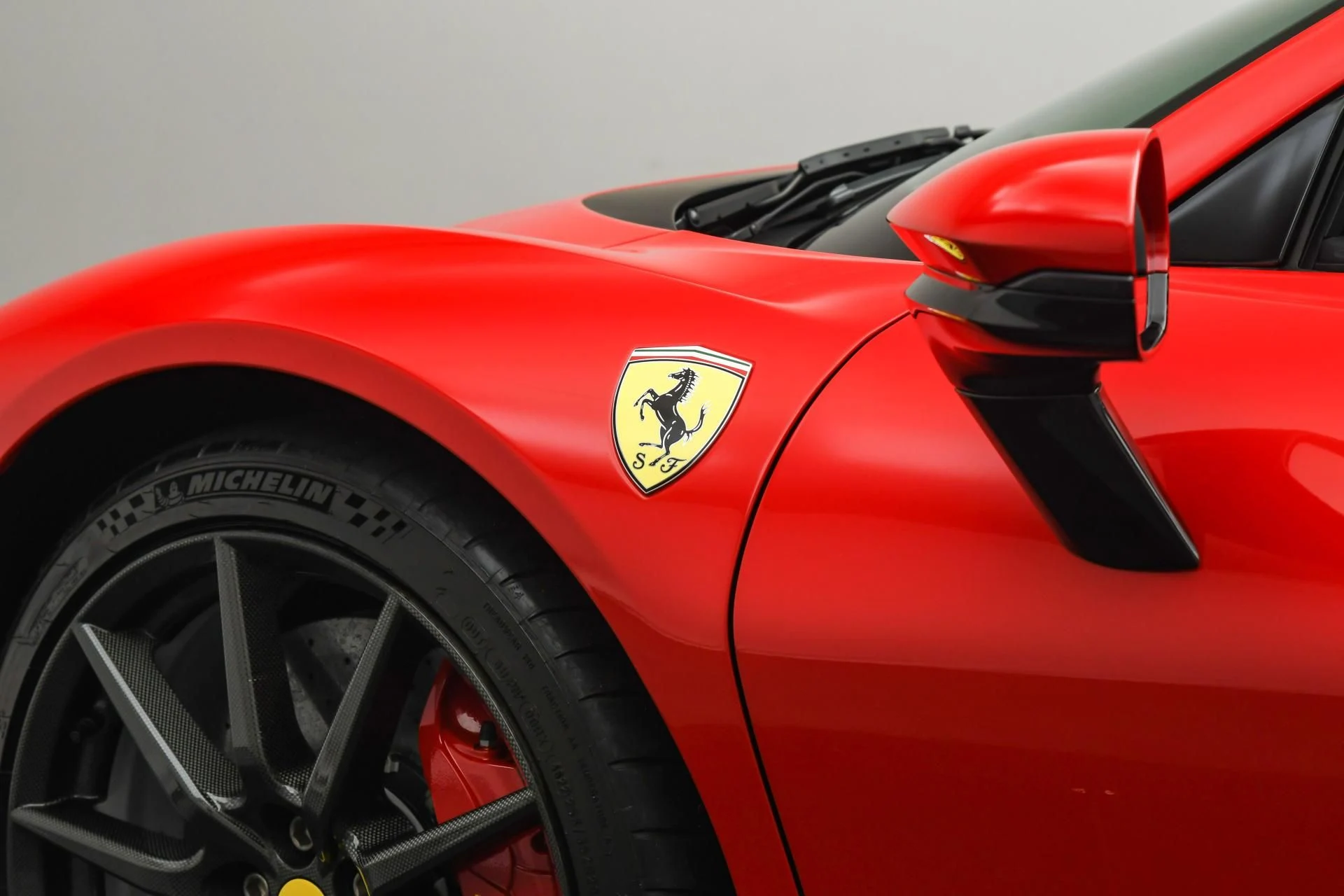 mph036_3602204907_Used_2022_Ferrari_SF_90_Spider_1753776201_3bb8675771