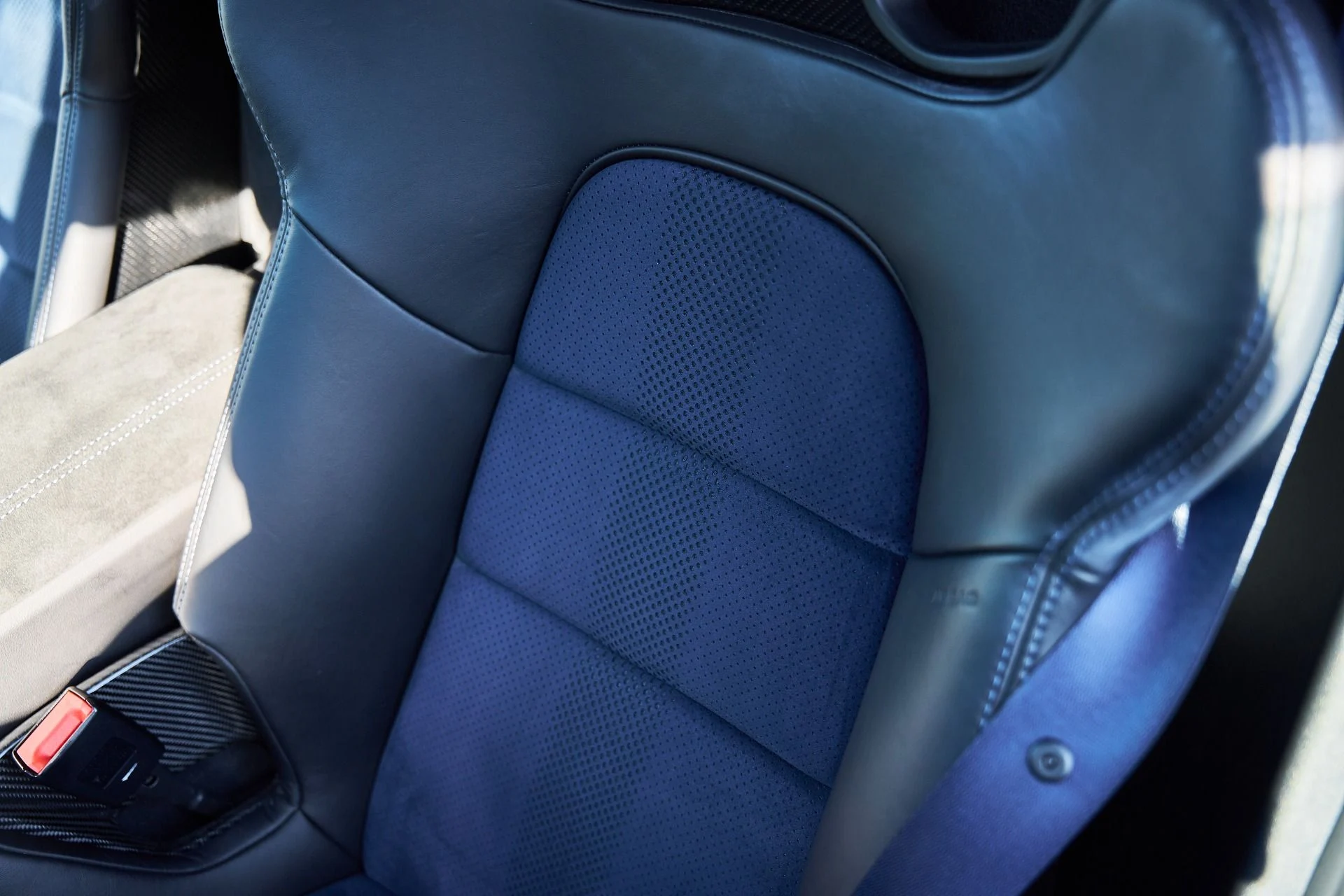 mph036_3619502533_Used_2024_Porsche_718_Cayman_GT_4_RS_1769909462_f363b2b8a0