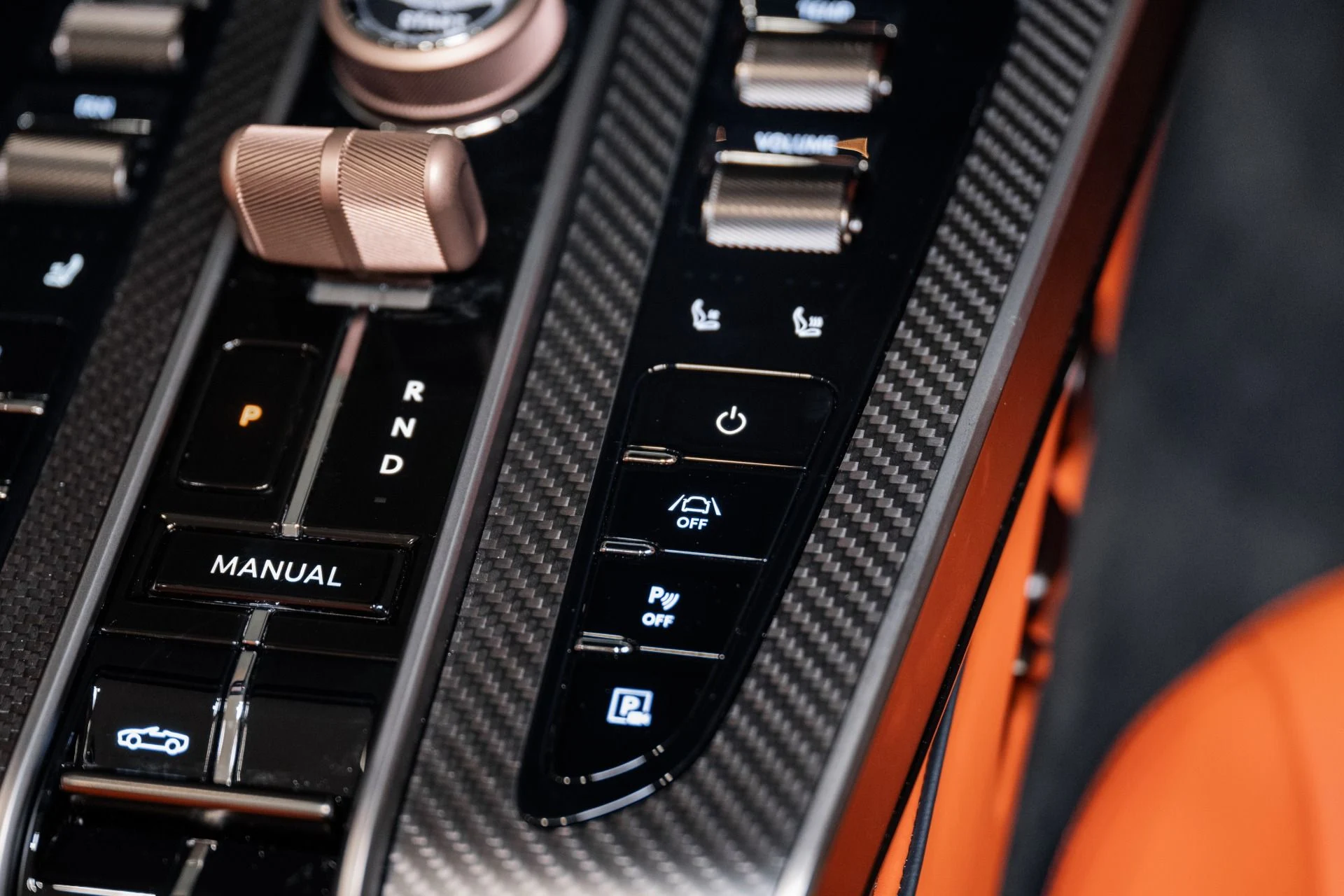 mph036_3621284409_New_2026_Aston_Martin_Vanquish_Volante_Thrillseeker_Edition_1_of_3_1768066308_db1370b960