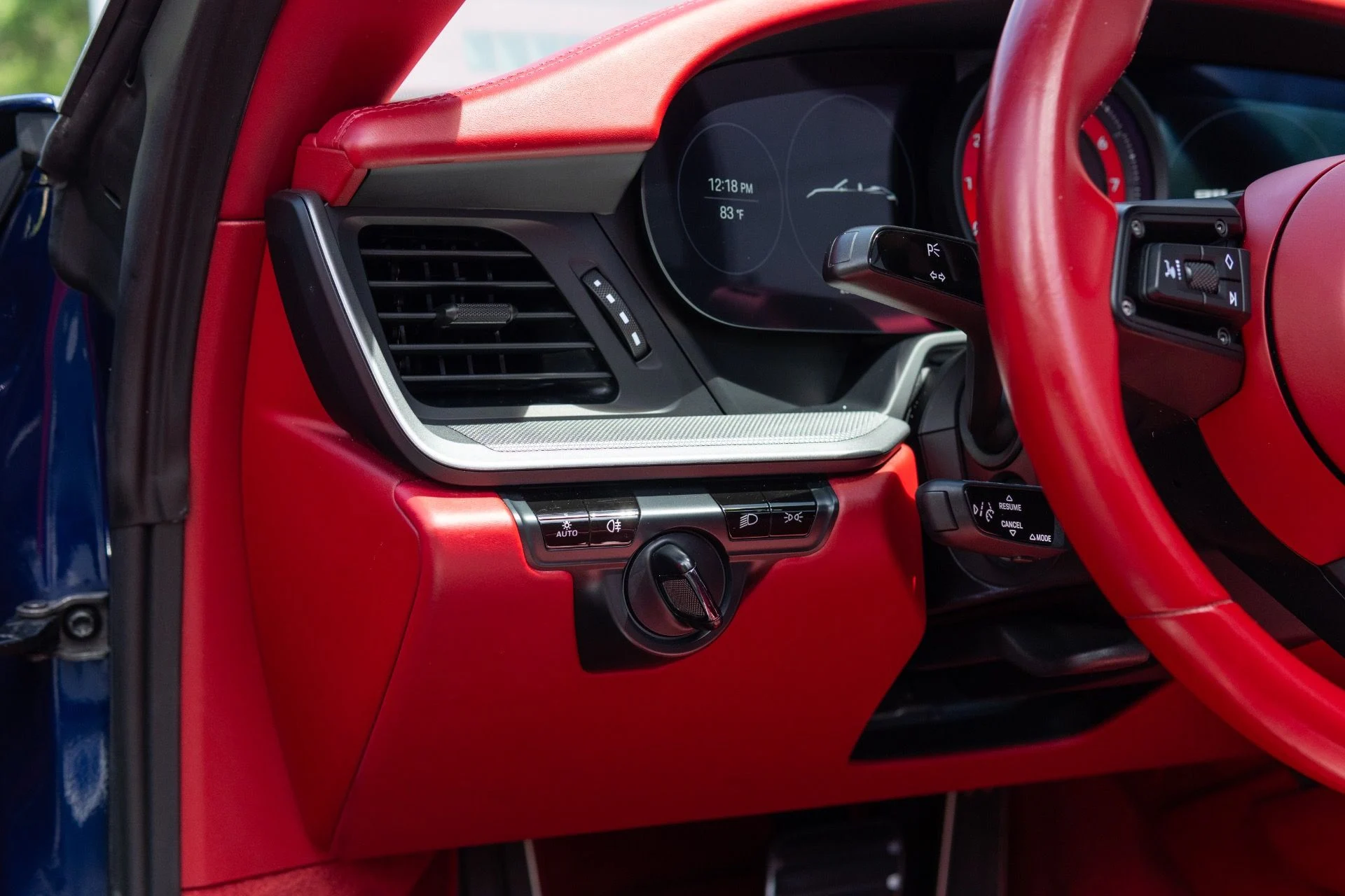 mph036_3646219133_Used_2021_Porsche_911_Carrera_1775497213_2c8f5fbe46