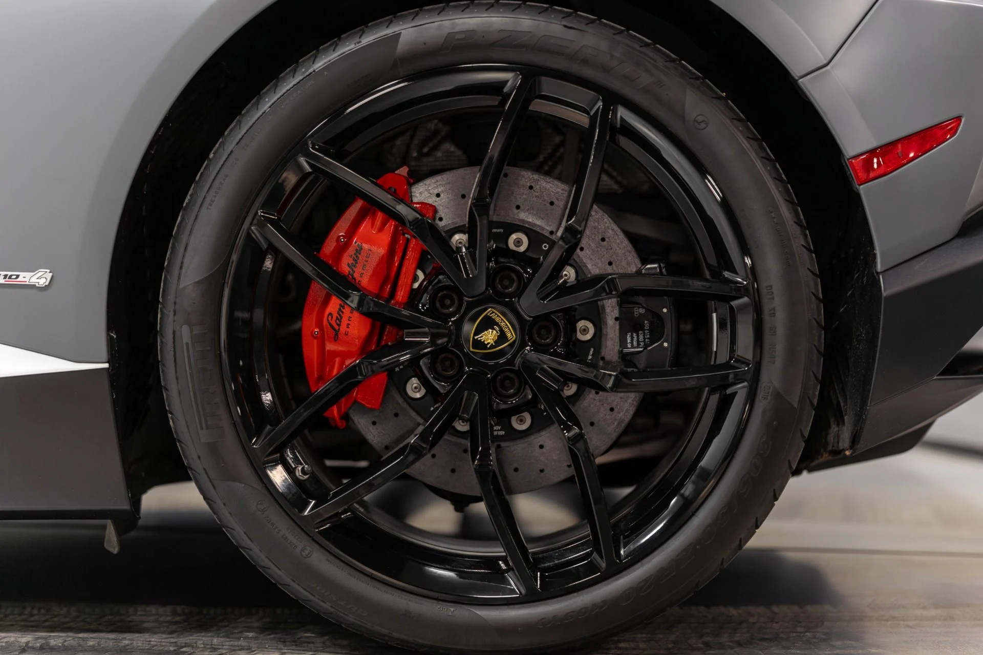 mph036_3649758995_Used_2017_Lamborghini_Huracan_1765410503_ff8d439a4d