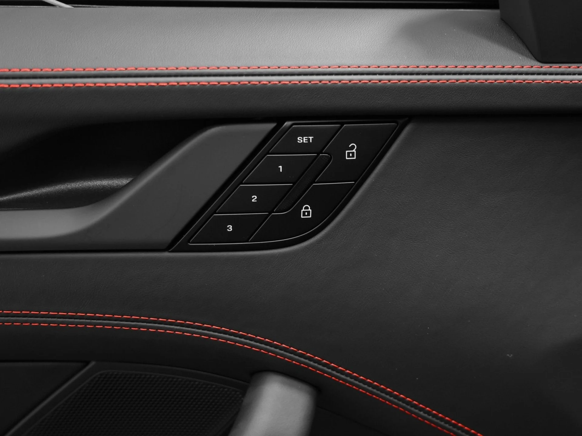 mph036_3662179383_37_c558867810