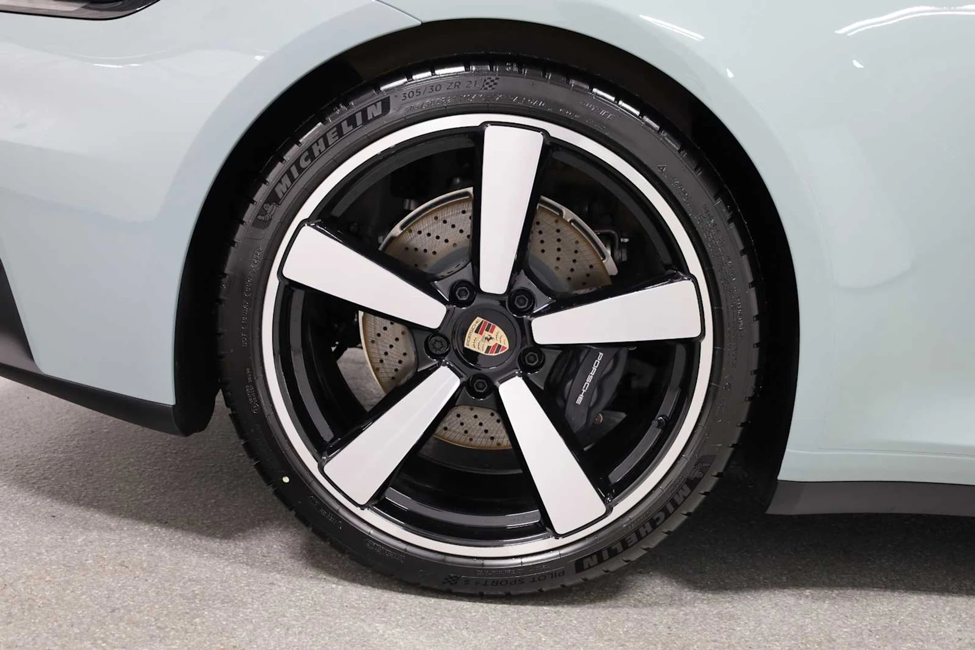 mph036_3663778358_4aac9c0df15d8bbc37ee14c34ce46164_357f445225