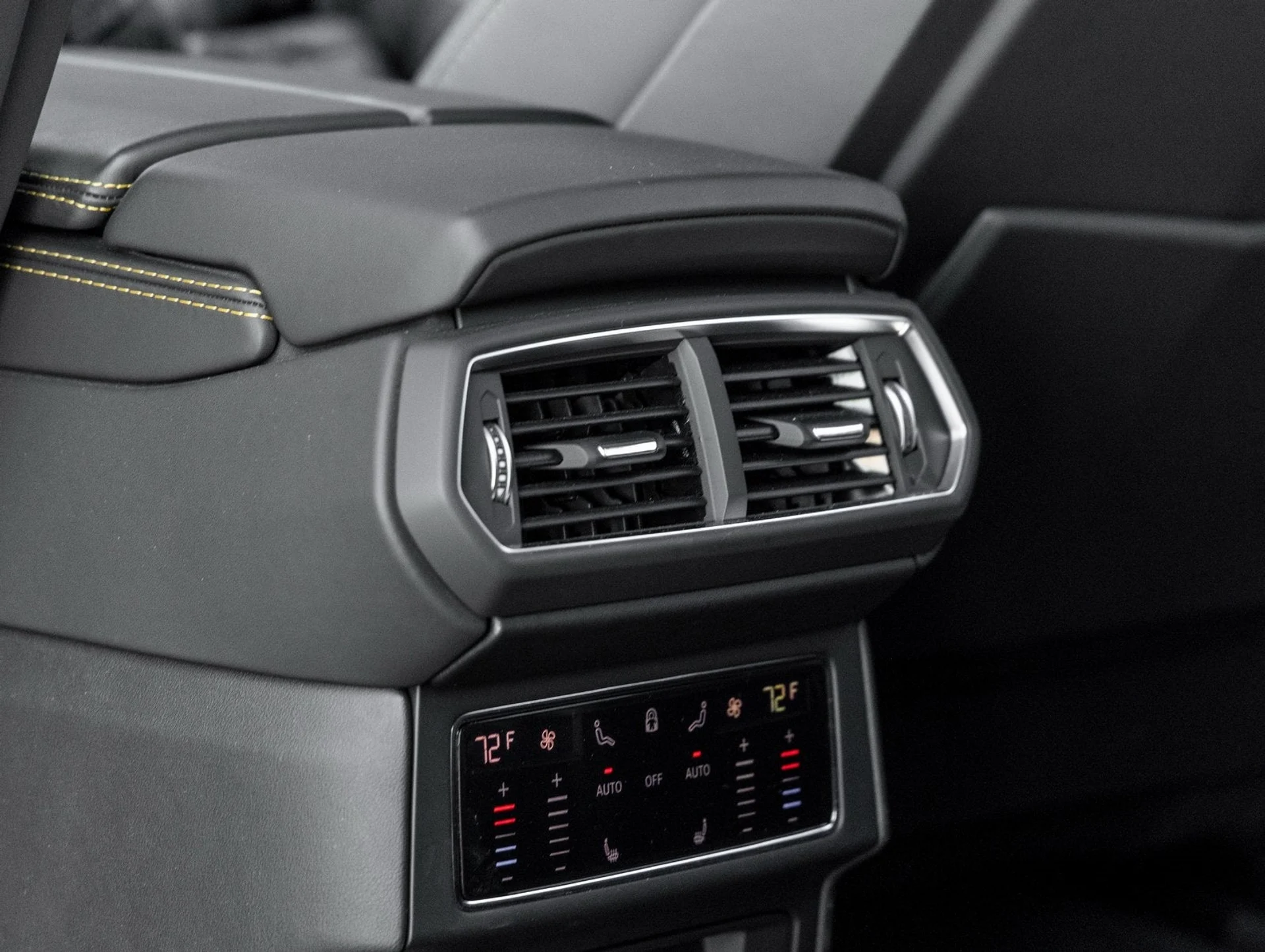 mph036_3673664626_37_b606e609cf