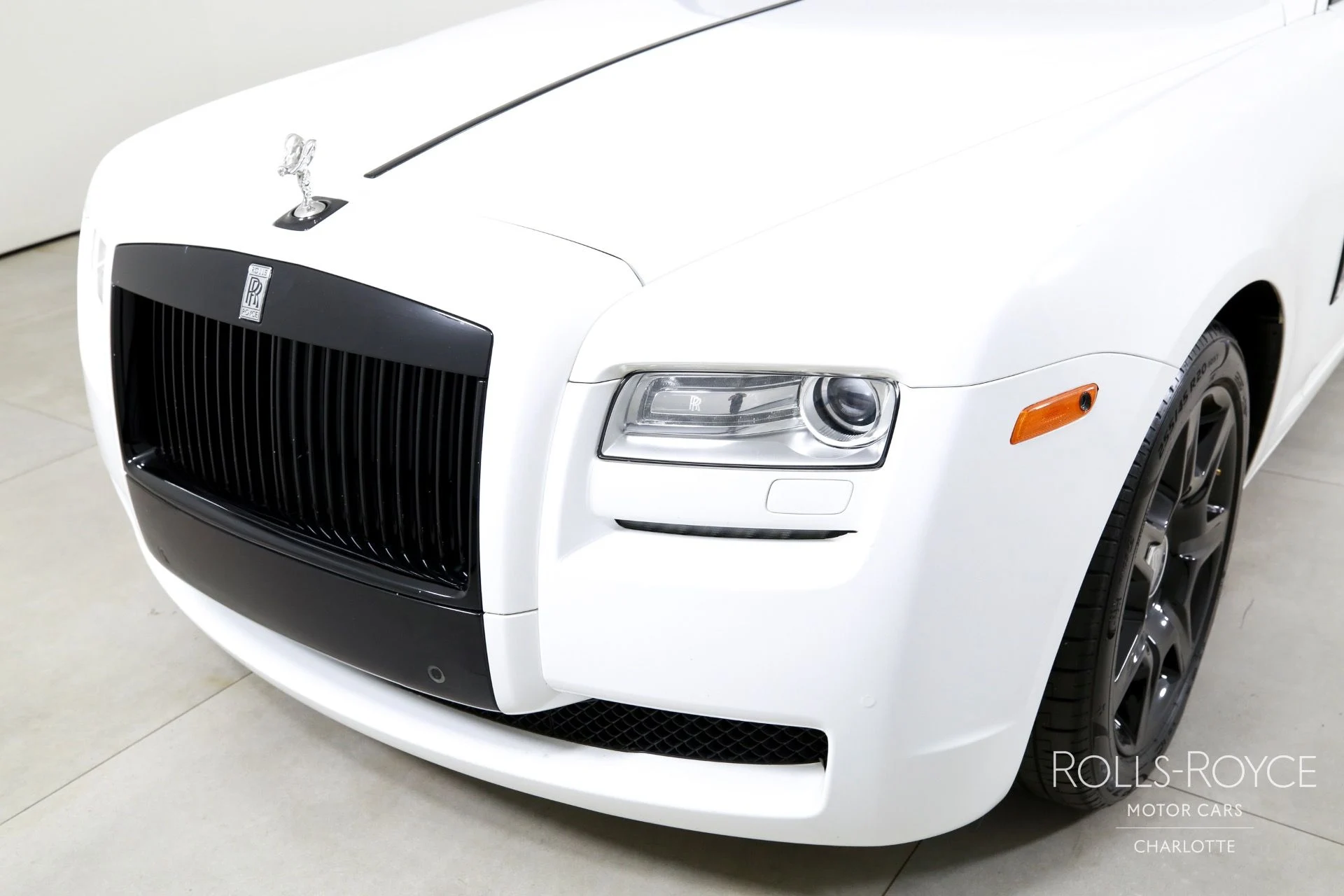 mph036_3675597729_Used_2014_Rolls_Royce_Ghost_1757714696_657ef3d3f0
