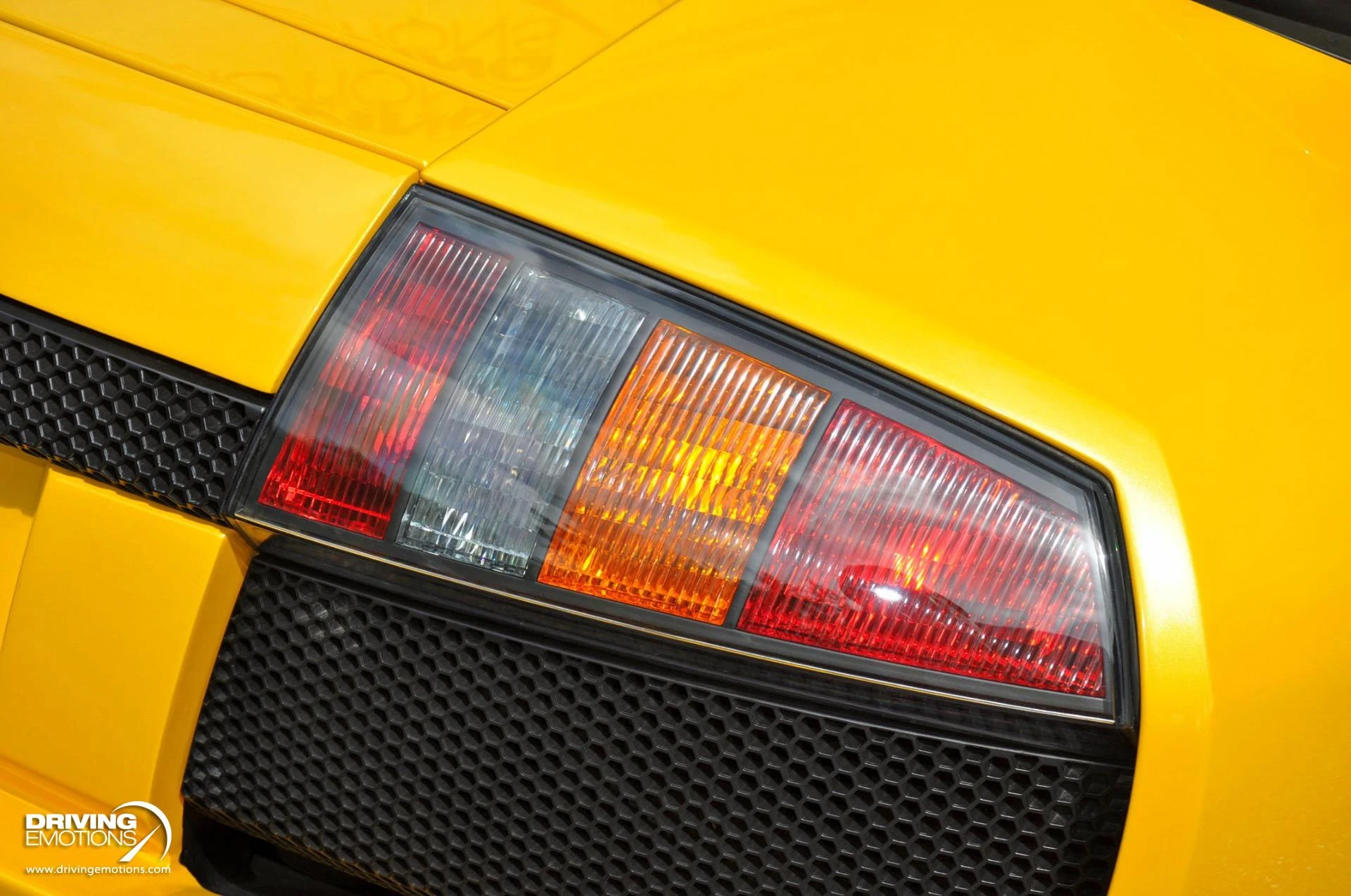 mph036_3676284519_862_p37_l_2e2a774642