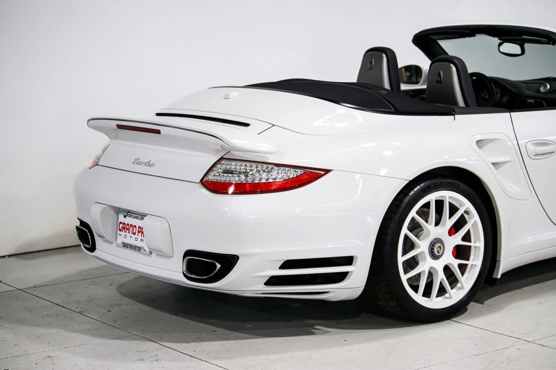 mph036_3679548203_40b89ec5fb494270a925f5e1676de356x_0fd6b98762