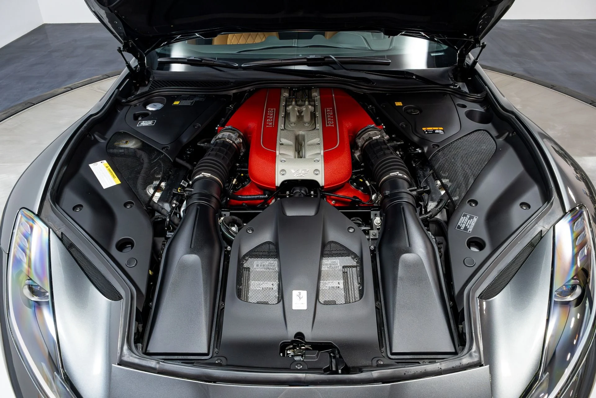 mph036_3680678361_Used_2020_Ferrari_812_Superfast_1777416323_35685ee929