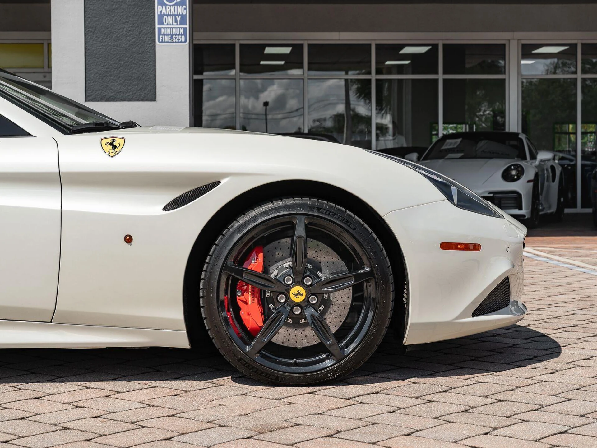 mph036_3693799351_Used_2015_Ferrari_California_T_1793034446_57a1205cc7