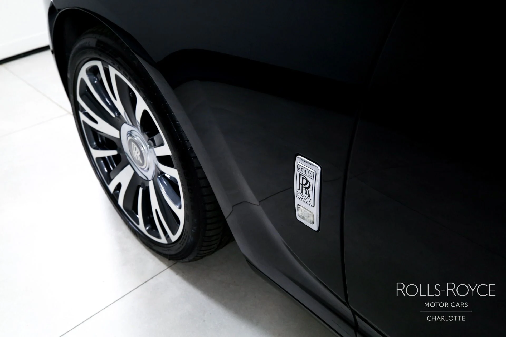 mph036_3694638429_Used_2019_Rolls_Royce_Ghost_1769449572_42e30b339b