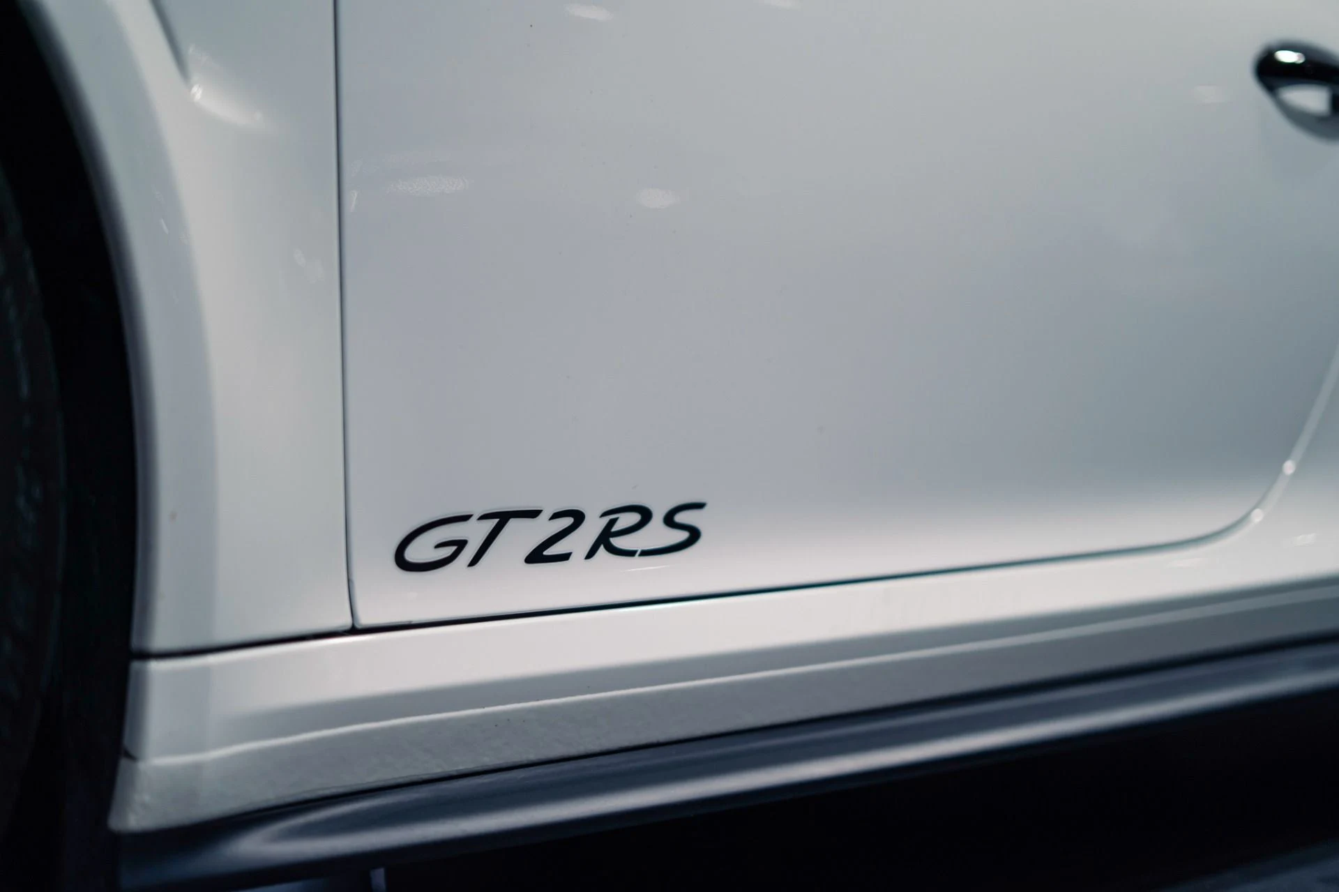 mph036_3698990843_Used_2018_Porsche_911_GT_2_RS_1777474085_aa57efa5c4