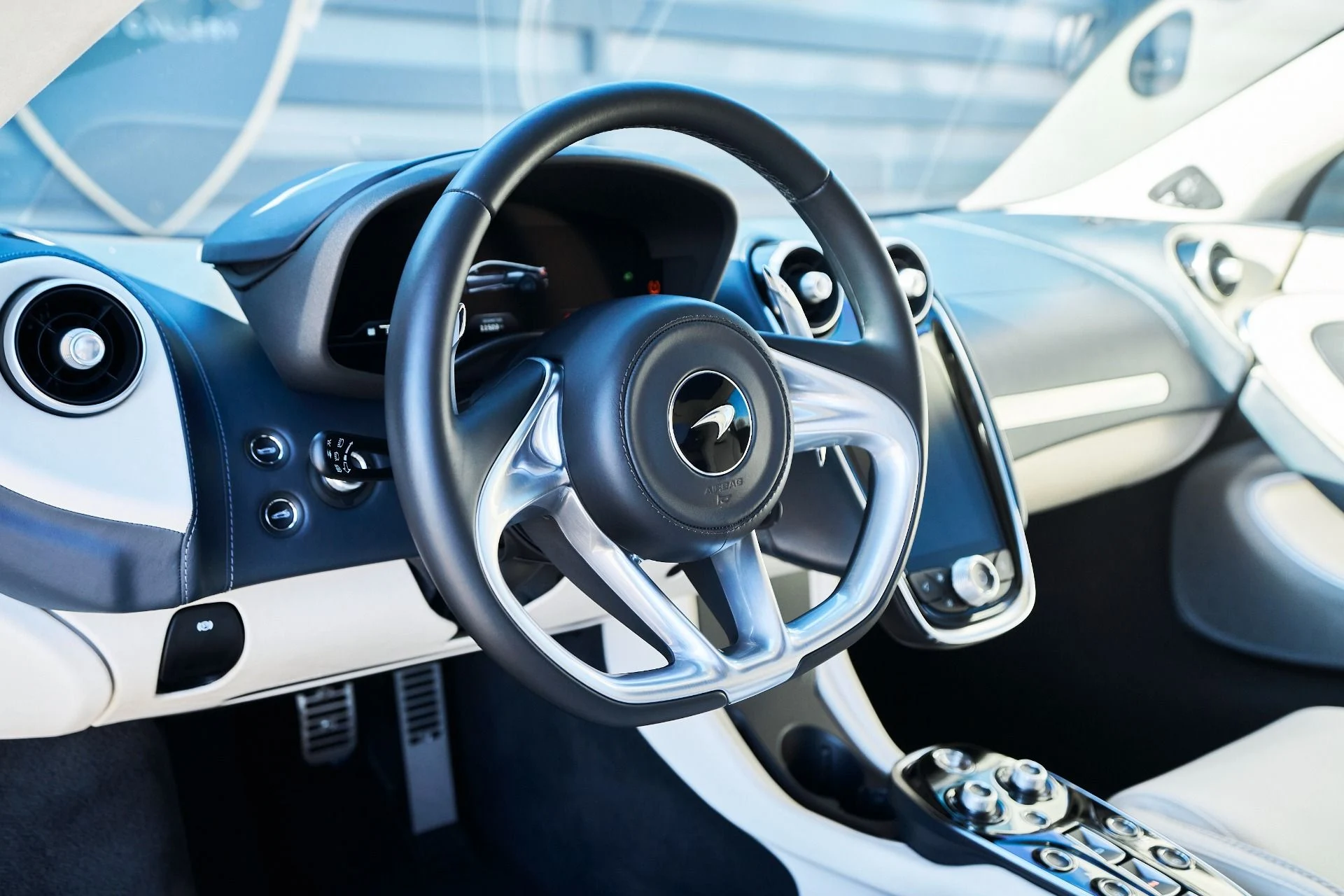 mph036_3705056168_Used_2022_Mc_Laren_GT_Base_1765245112_d26654aff7