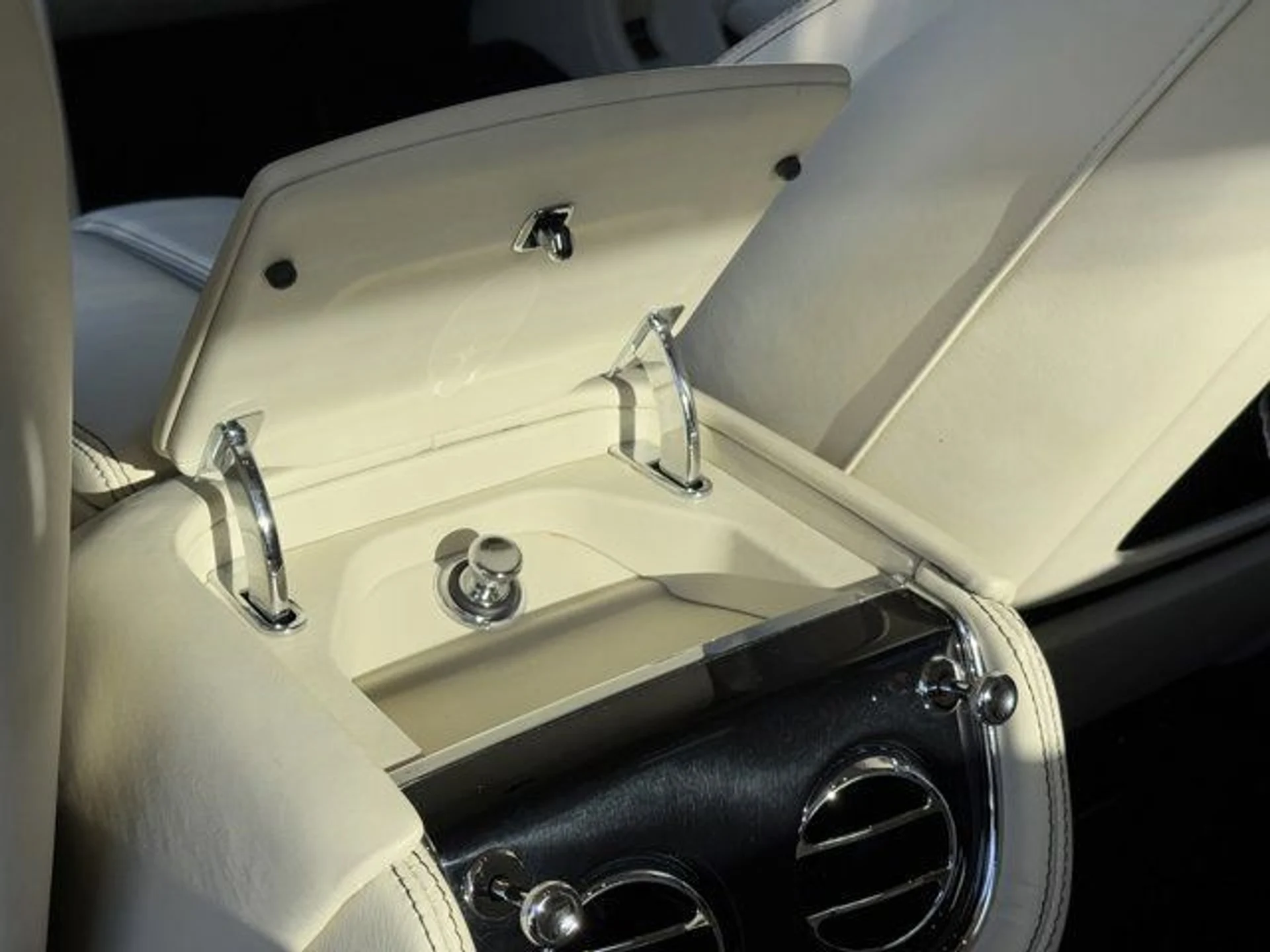 mph036_3712802617_0c3d0e7f9f3d4c88af898edab9692aa6_c26577666c