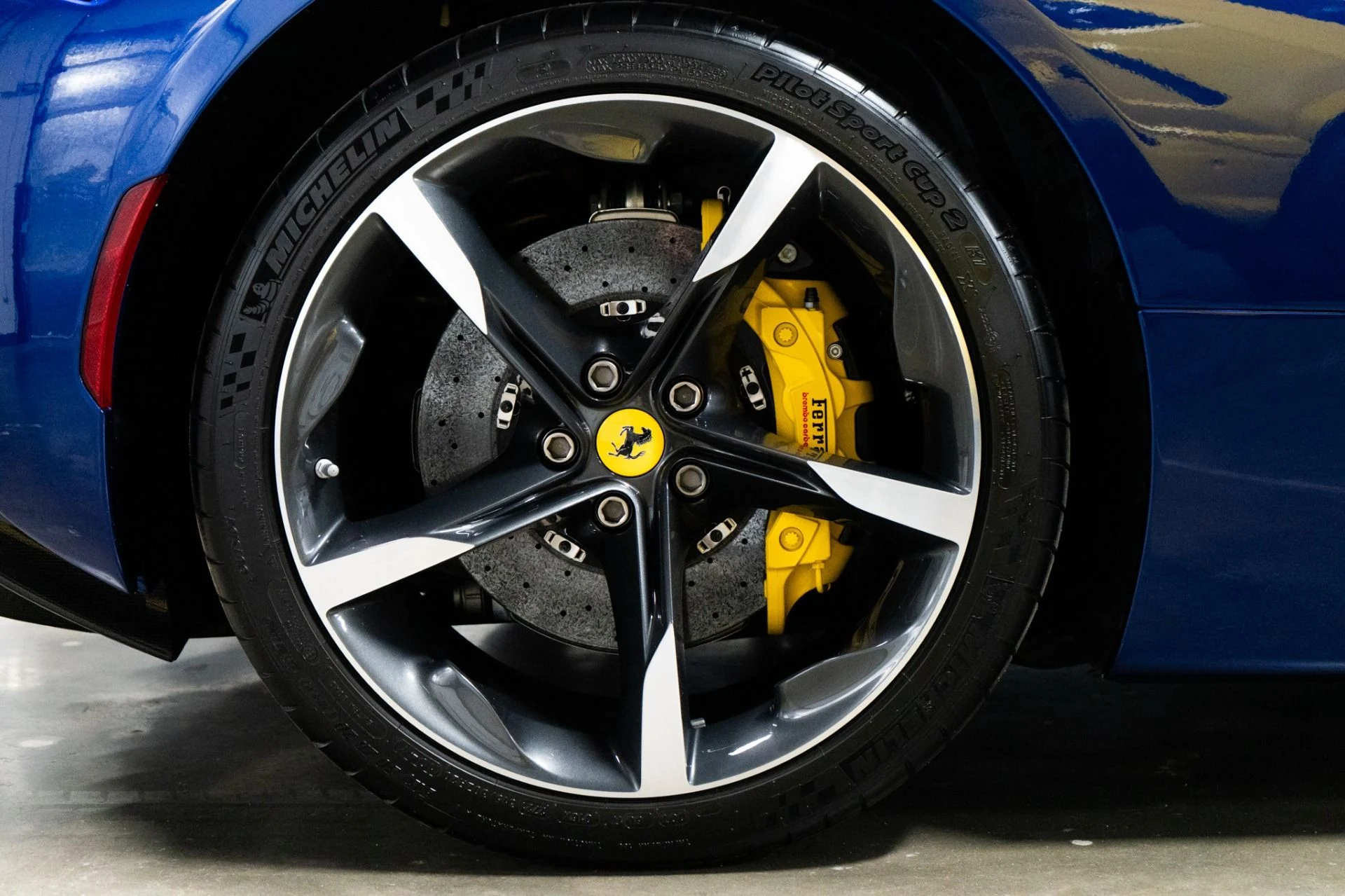 mph036_3732566018_Used_2022_Ferrari_SF_90_Spider_Assetto_Fiorano_1757958945_90548eac36