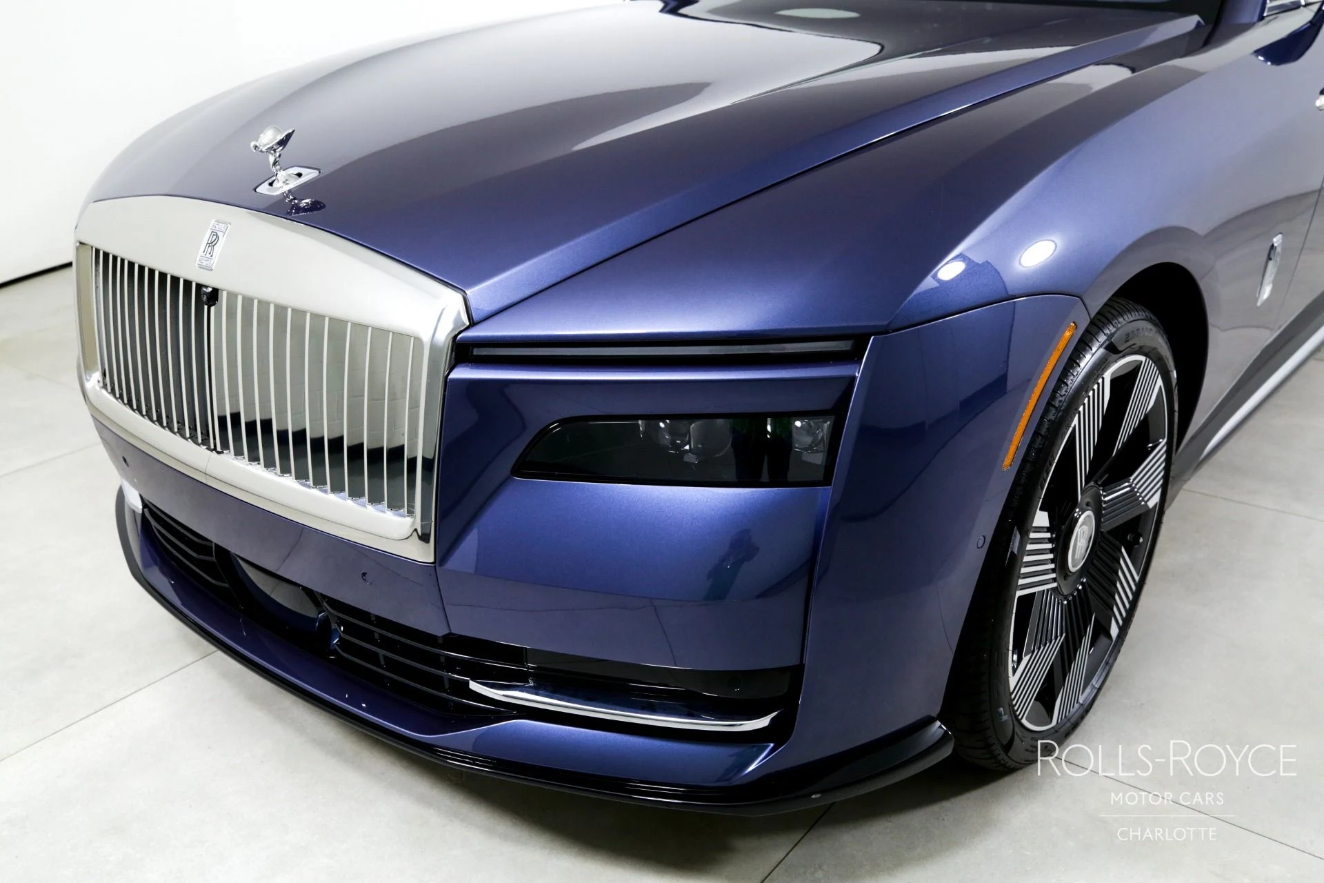 mph036_3742743048_Used_2024_Rolls_Royce_Spectre_1744991549_b1ad0e46ad