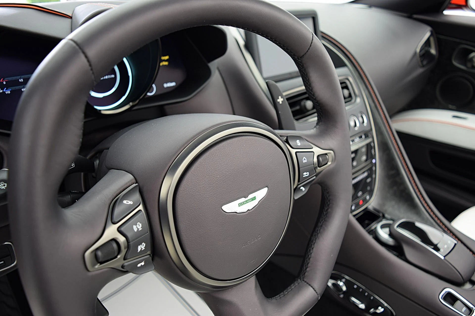 mph036_3742807899_Used_2023_Aston_Martin_DBS_Volante_477703ba5d