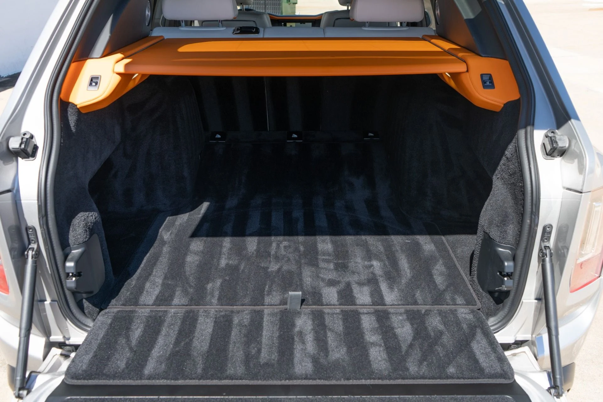 mph036_3743669886_Used_2022_Rolls_Royce_Cullinan_1773433397_87a572c9df