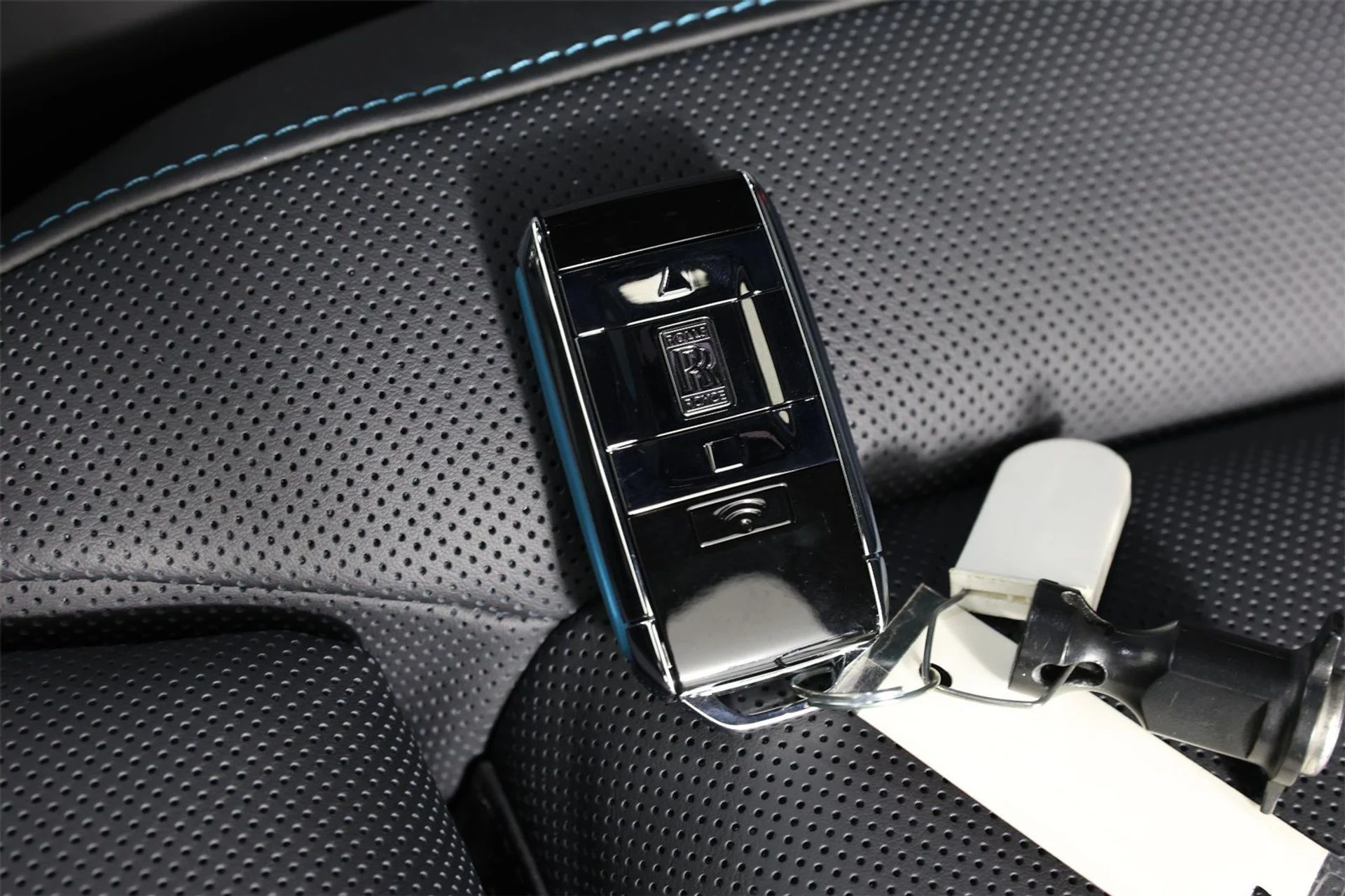 mph036_375619578_debce86ce5c0e927345180d5a3c6cc2a_b55aa1f518