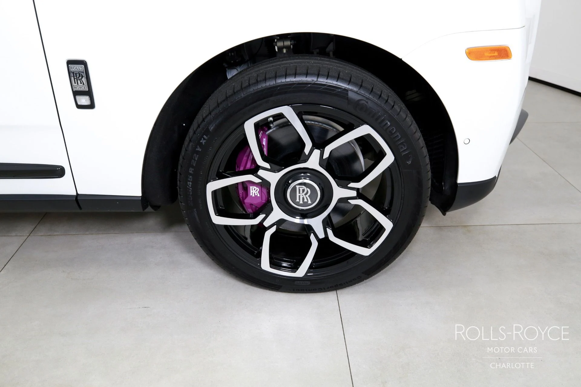 mph036_3759762701_Used_2024_Rolls_Royce_Cullinan_1750949955_1dd8311b8d