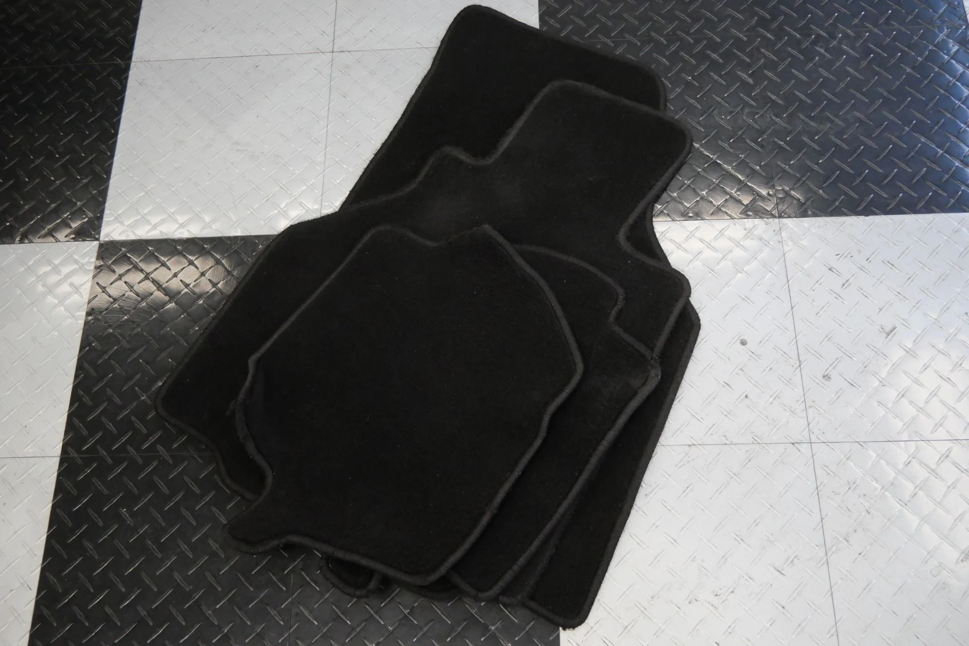 mph036_3767303008_Used_2003_Porsche_911_Carrera_1758033613_1f7e7e65c5