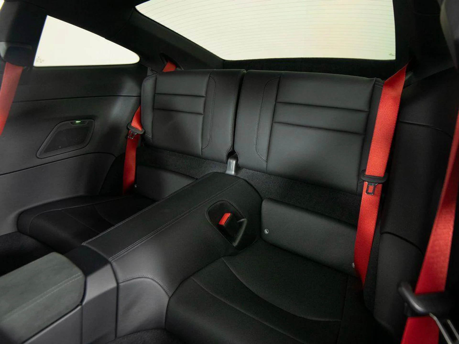 mph036_3771271777_a_CCJ_Vbven3b0bd8i2_Yuc_G_Dd_S1s_M_165d3490a9