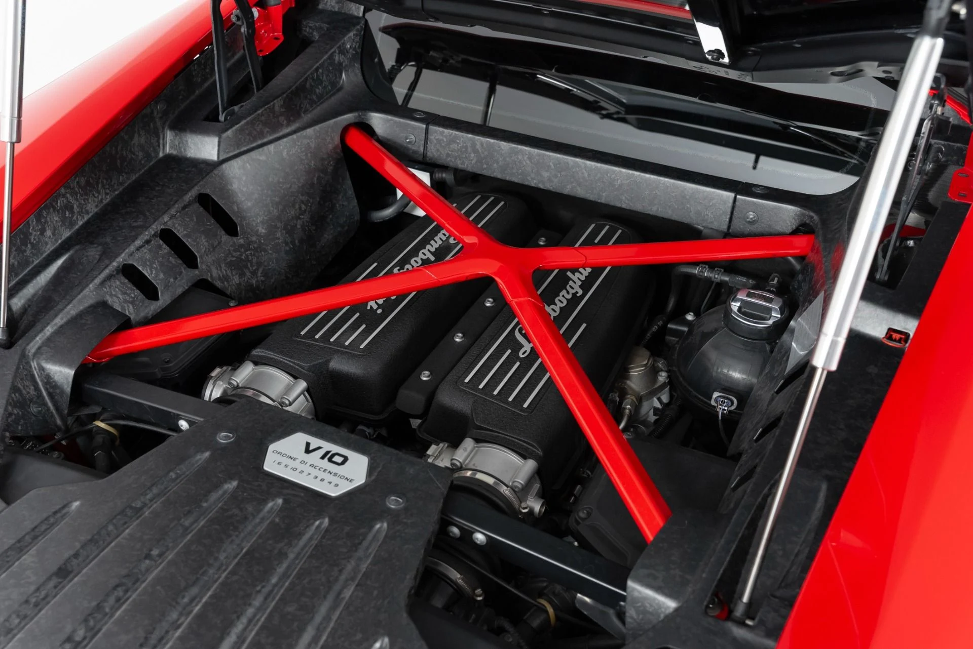 mph036_3772131814_Used_2015_Lamborghini_Huracan_LP_6104_1757361071_1b40471684