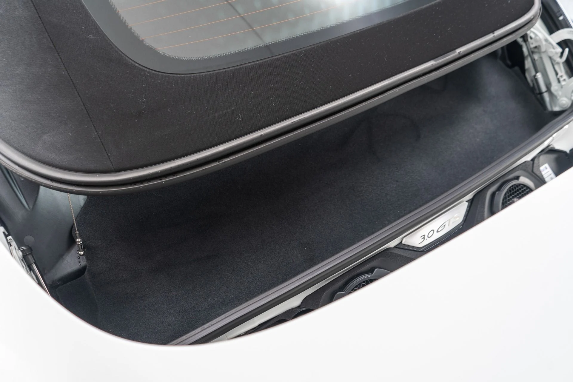 mph036_3794769235_Used_2023_Porsche_911_Carrera_4_GTS_1754326404_b94bab40e6