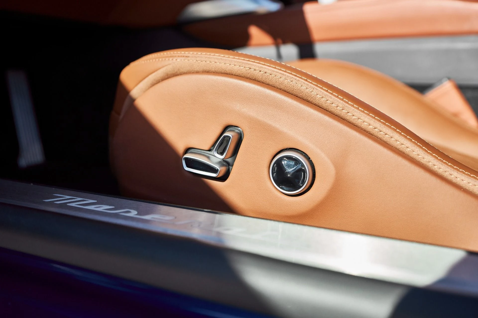 mph036_3807130332_Used_2024_Maserati_Gran_Turismo_Modena_1764124075_3d63e34bbb