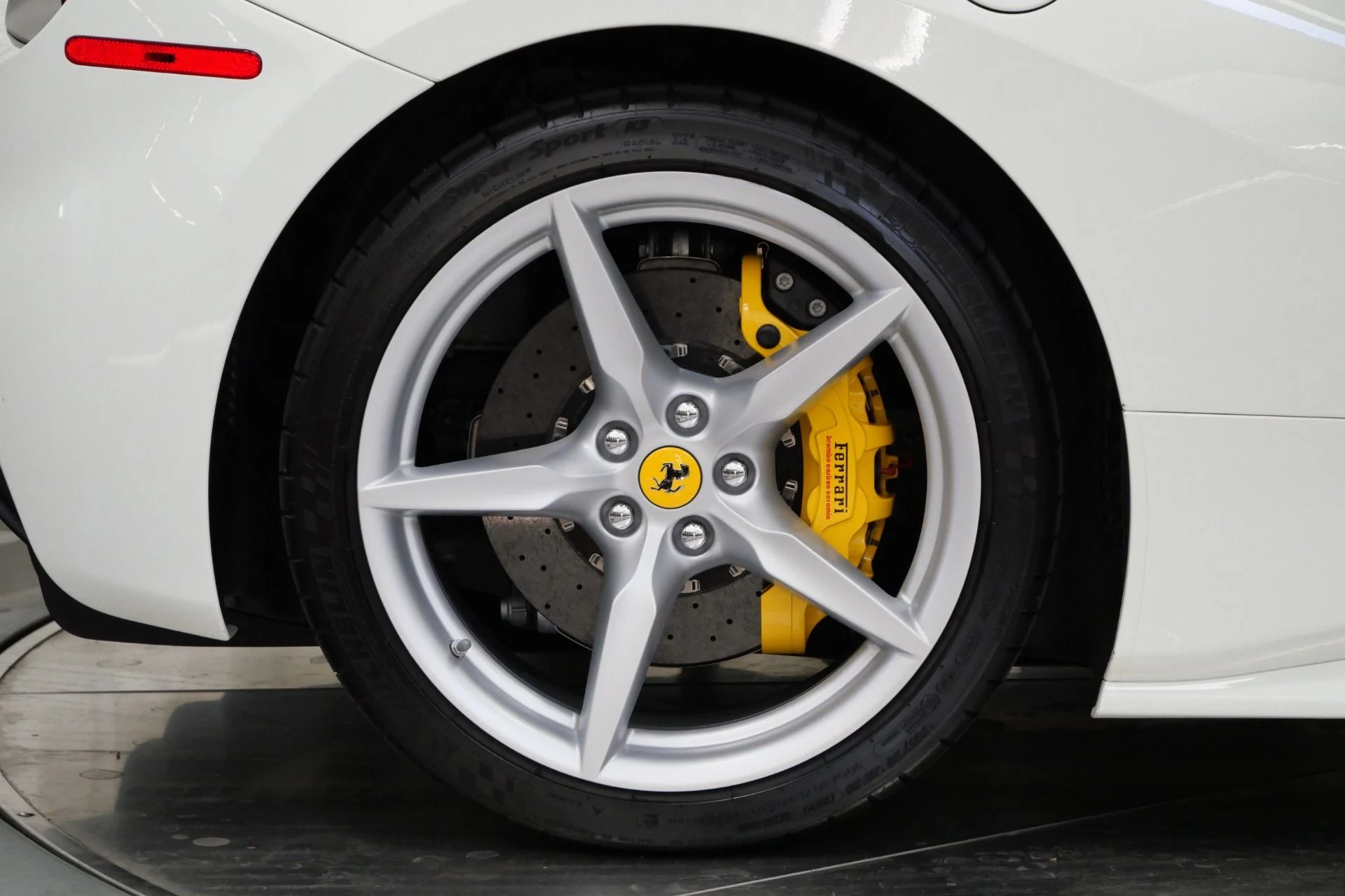 mph036_3807132309_Used_2018_Ferrari_488_GTB_1755879022_25607b1188