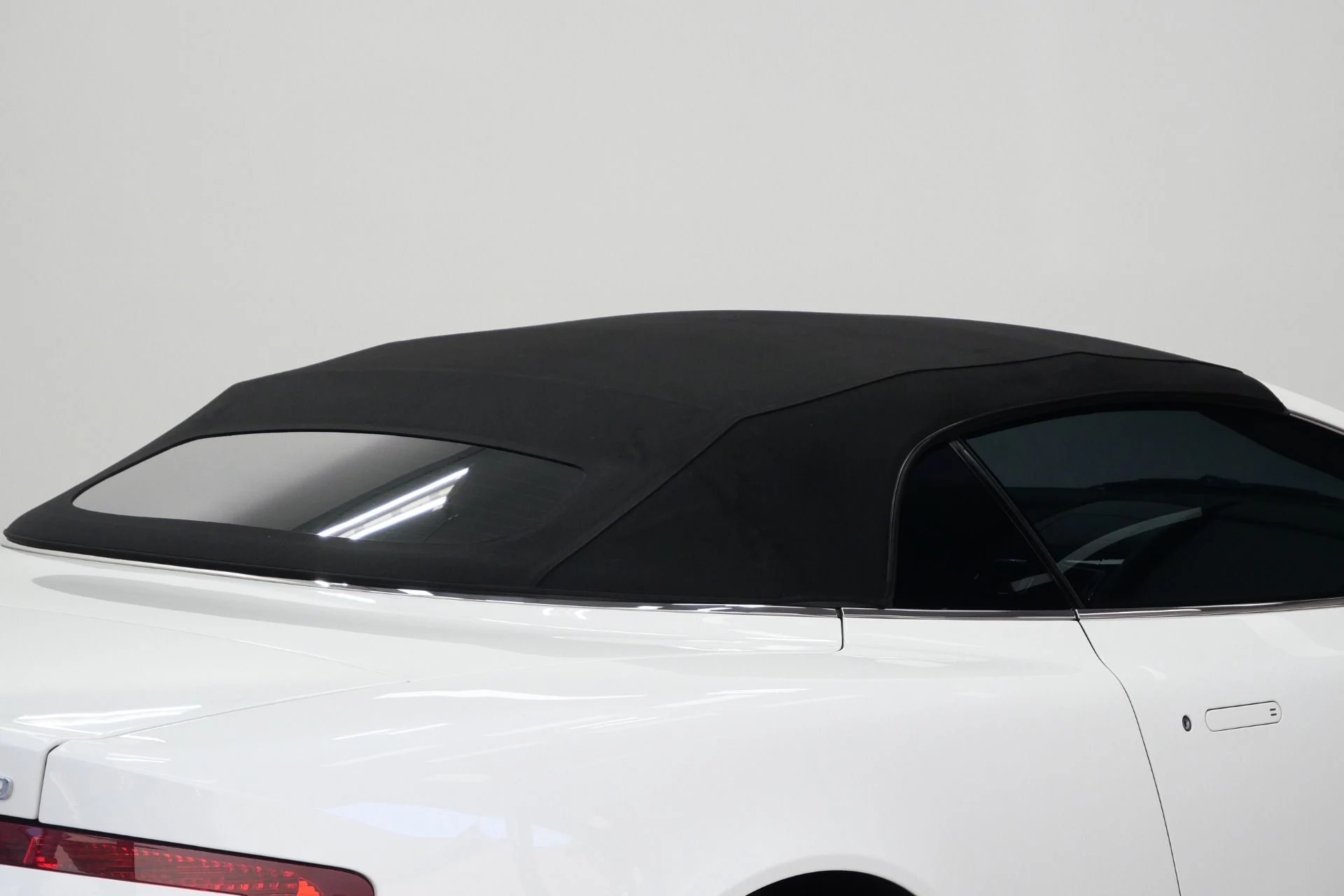 mph036_38147783_Used_2008_Aston_Martin_DB_9_Volante_V12_Power_Chromed_Wheels_Service_Records_1779223505_7e04e7f818
