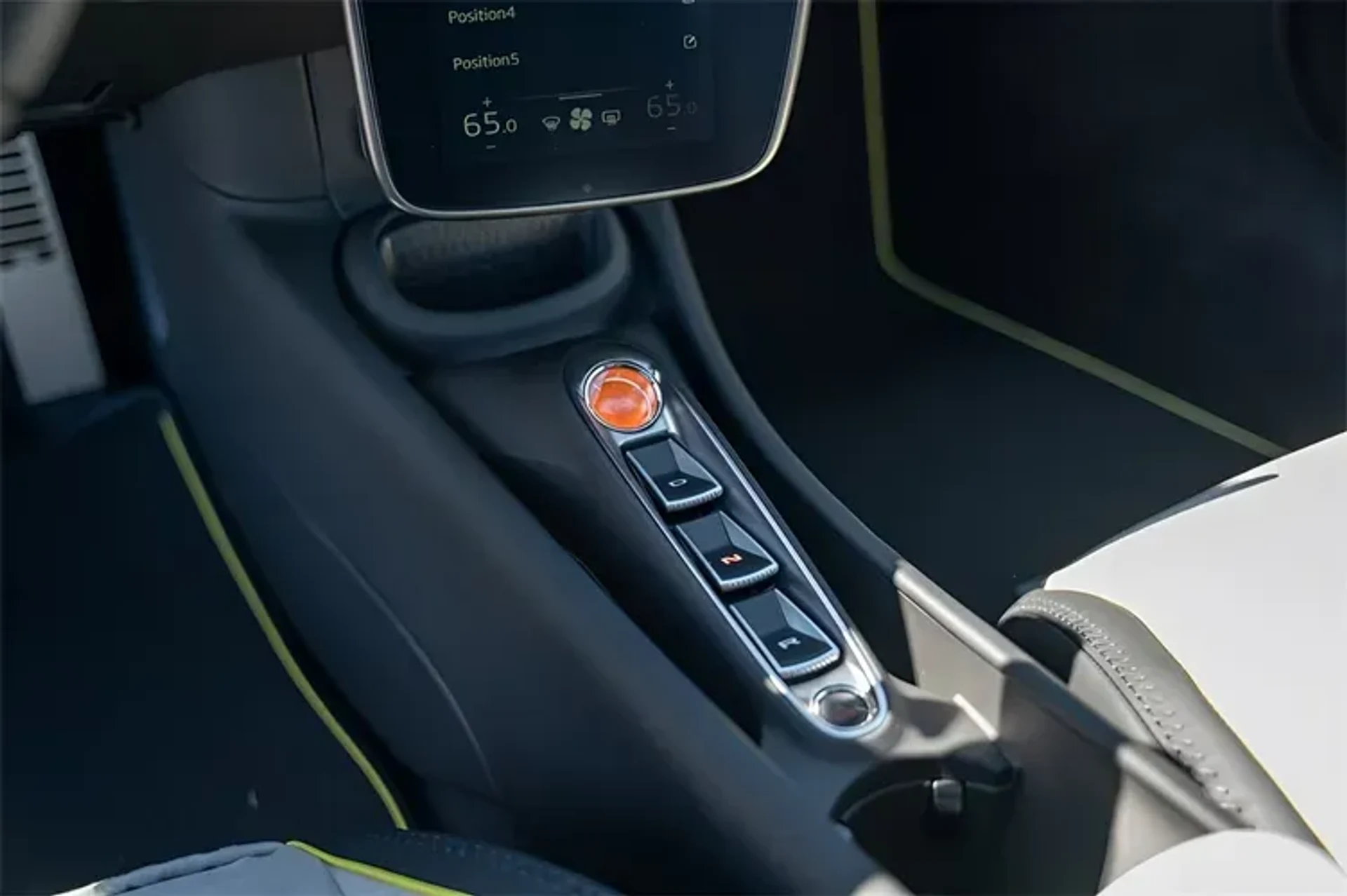 mph036_3863419850_Qsa_T_Wjv_Fst_D4u_V69_med_51f6cd6775