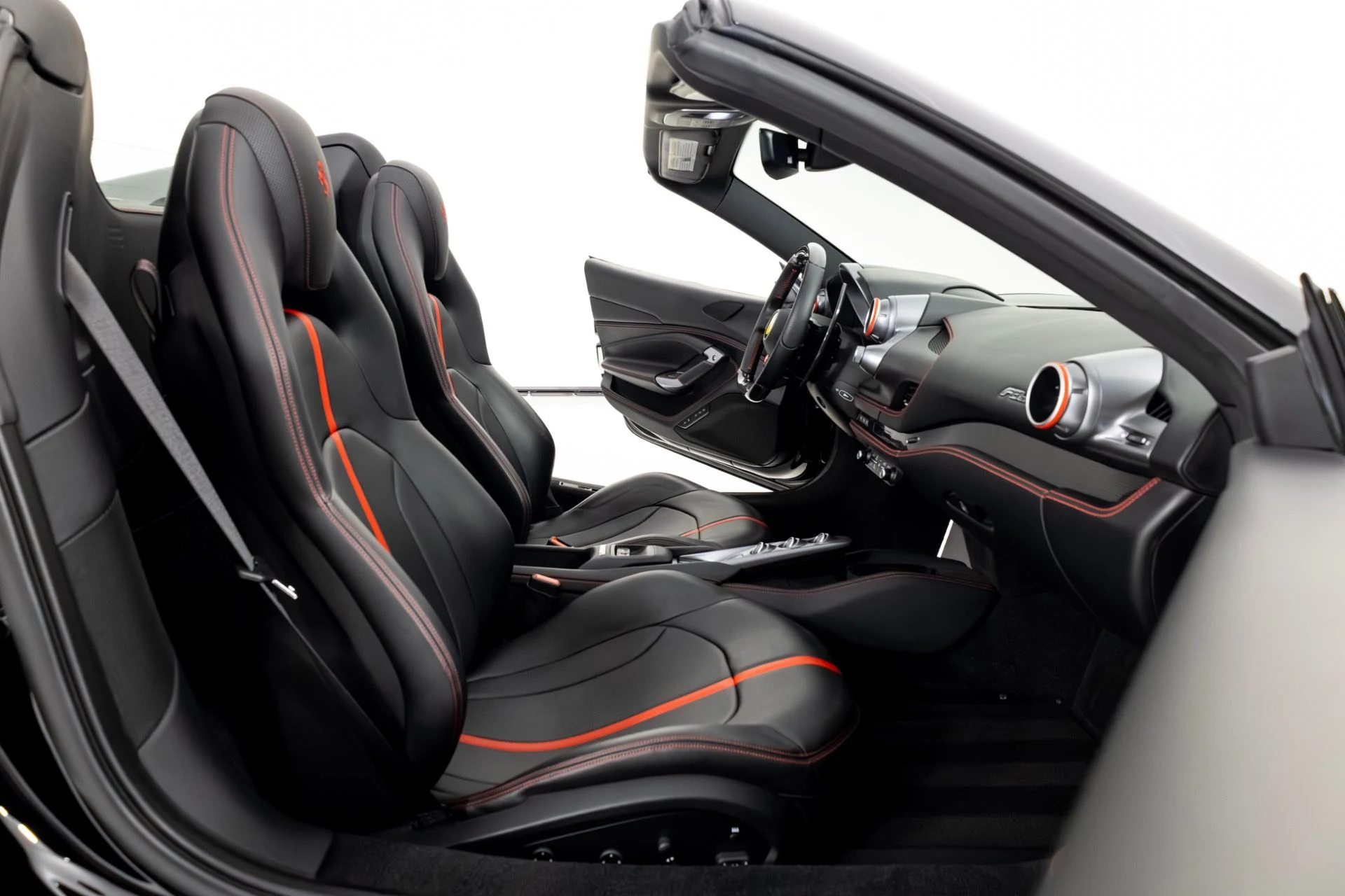 mph036_386547895_Used_2022_Ferrari_F8_Spider_1769204209_dc4c7d7873